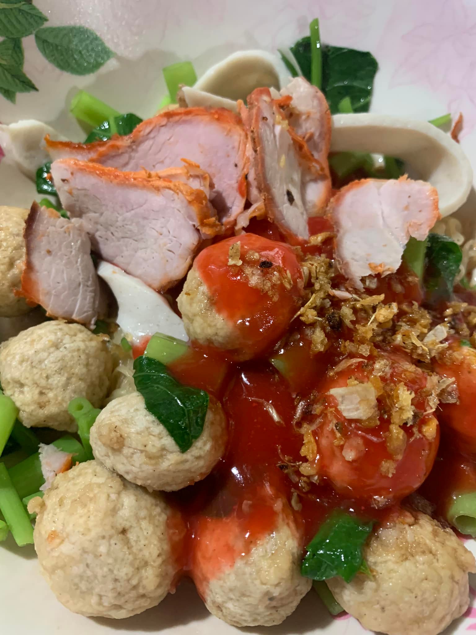 ก๋วยเตี๋ยวหม้อทอง เจริญกรุง57, ร้านเจ๊โหนก ก๋วยเตี๋ยวแคะ, ก๋วยเตี๋ยวแคะโคตรเครื่อง คอนแวนต์, ก๋วยเตี๋ยวแคะจุฬาเจ้าเก่า, ตั้งยู้ฮวด ลูกชิ้นกุ้งนี่ง, ก๋วยเตี๋ยวแคะ นายเหงี่ยน, ก๋วยเตี๋ยวแคะสุชาดา(จู)วรจักร, โกโจก๋วยเตี๋ยวแคะเจ้าเก่า2521 นายอ้วนหลังวัดสุทัศน์, ก๋วยเตี๋ยวแคะไปรษณีย์กลาง - วังหลัง, ก๋วยเตี๋ยวแคะสี่พระยา, ก๋วยเตี๋ยวแคะสีลม - ตรอกกะจั๊วในตำนาน, สุวิมลก๋วยเตี๋ยวแคะ ตลาดนางเลิ้ง, ตั้งหวังเจ๊ง ก๋วยเตี๋ยวแคะนายอ้วนเจ้าเก่า-เสาชิงช้า