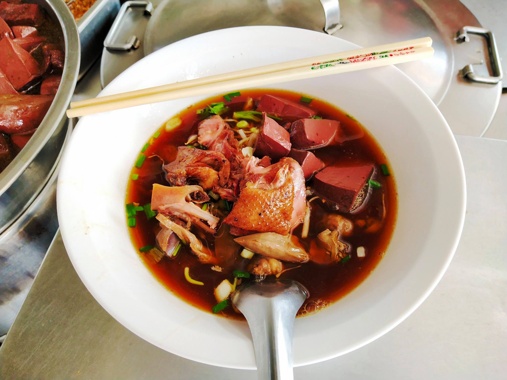 อุ่นใจริเวอร์ไซด์, สมพงศ์ ซีฟู๊ด, แป๊ะเก๊า โภชนา, ครัวบ้านเปิ้ล, ครัวปีกไม้, PLAY FARM Restaurant, เปียอู๋ โภชนา, ส้มตำดนตรี, สาขาเทพารักษ์, นายหมาทะเลมีชีวิต ตำหรุ, ครัวบุญเลิศ บางปู