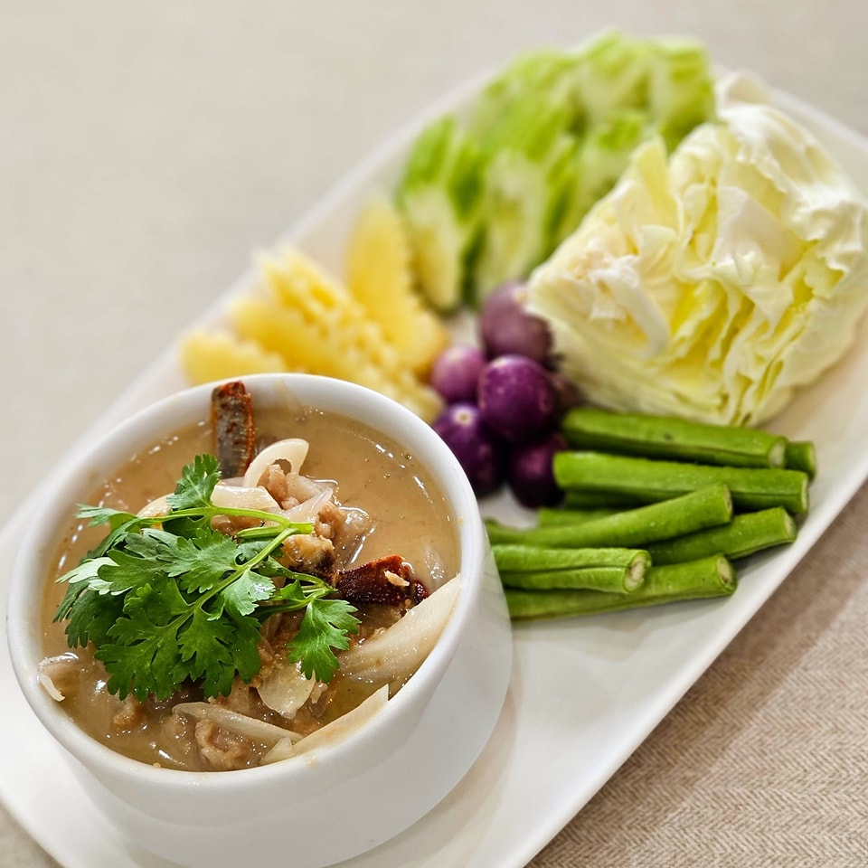 เมตตา หมูทอด, ข้าวมันไก่โง้วชุ้งฮวด, ร้านอาหารเรือนแพ, ป้าเก๋แหนมเนือง, ก๋วยเตี๋ยวต้มยำพริกเผาหมูบ่ะช่อ, อบเจริญ, ร้านก๋วยเตี๋ยวสวนรื่น ซ.จรัญฯ66/1, อรวรรณ แหนมเนือง, ครัวศรแดง, ยุ้ยกี่บะหมี่ราชวิถี