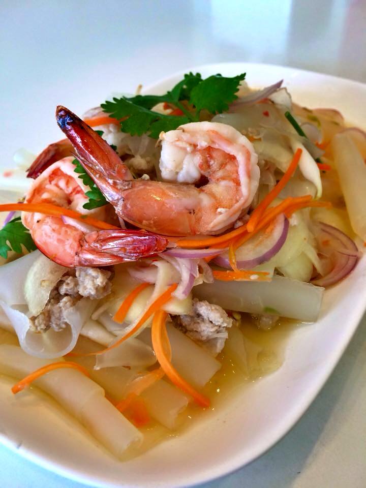 เมตตา หมูทอด, ข้าวมันไก่โง้วชุ้งฮวด, ร้านอาหารเรือนแพ, ป้าเก๋แหนมเนือง, ก๋วยเตี๋ยวต้มยำพริกเผาหมูบ่ะช่อ, อบเจริญ, ร้านก๋วยเตี๋ยวสวนรื่น ซ.จรัญฯ66/1, อรวรรณ แหนมเนือง, ครัวศรแดง, ยุ้ยกี่บะหมี่ราชวิถี