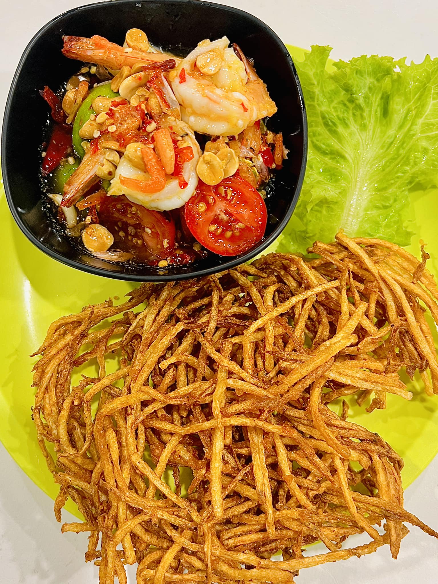 เมตตา หมูทอด, ข้าวมันไก่โง้วชุ้งฮวด, ร้านอาหารเรือนแพ, ป้าเก๋แหนมเนือง, ก๋วยเตี๋ยวต้มยำพริกเผาหมูบ่ะช่อ, อบเจริญ, ร้านก๋วยเตี๋ยวสวนรื่น ซ.จรัญฯ66/1, อรวรรณ แหนมเนือง, ครัวศรแดง, ยุ้ยกี่บะหมี่ราชวิถี