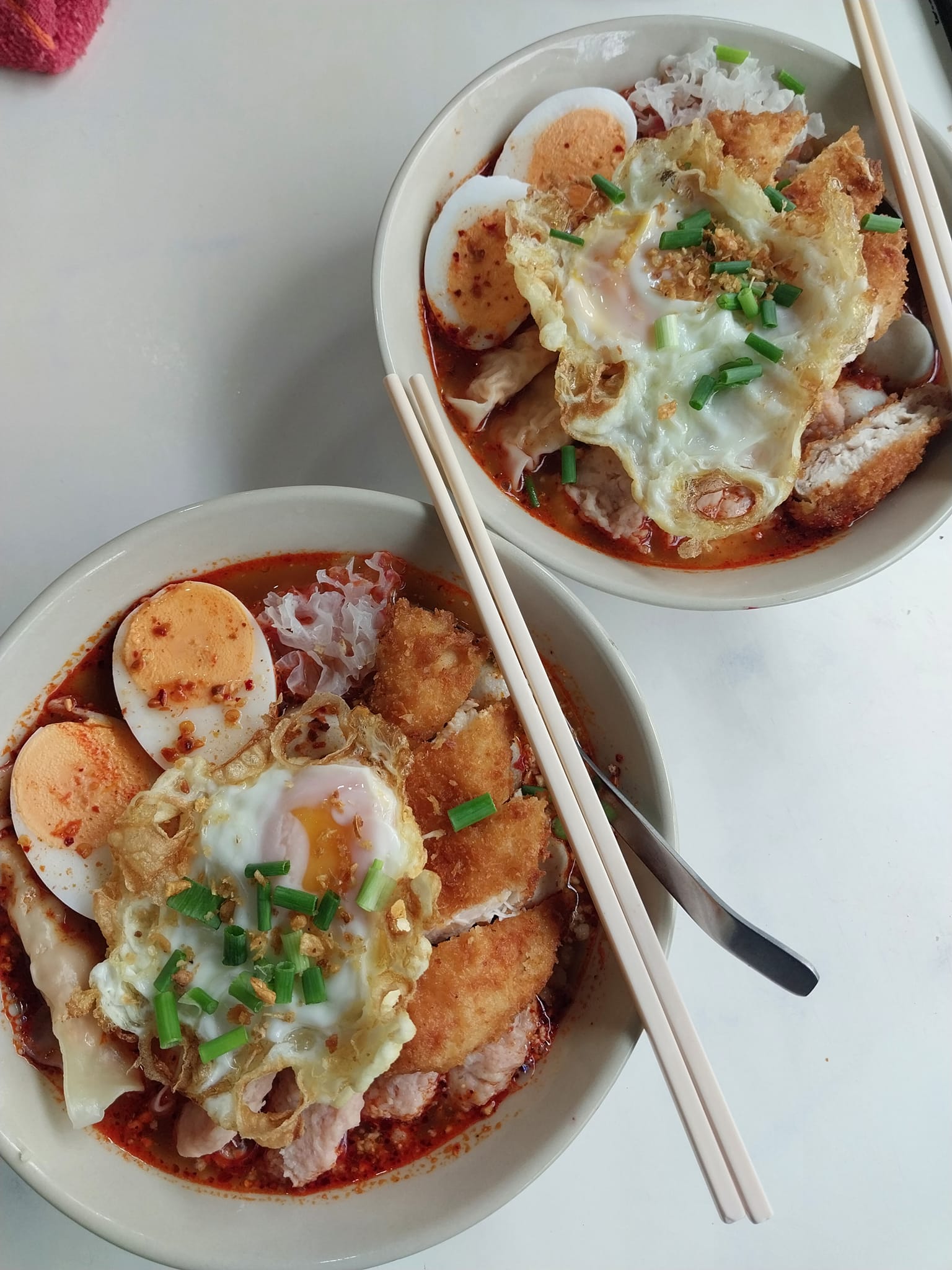 เมตตา หมูทอด, ข้าวมันไก่โง้วชุ้งฮวด, ร้านอาหารเรือนแพ, ป้าเก๋แหนมเนือง, ก๋วยเตี๋ยวต้มยำพริกเผาหมูบ่ะช่อ, อบเจริญ, ร้านก๋วยเตี๋ยวสวนรื่น ซ.จรัญฯ66/1, อรวรรณ แหนมเนือง, ครัวศรแดง, ยุ้ยกี่บะหมี่ราชวิถี