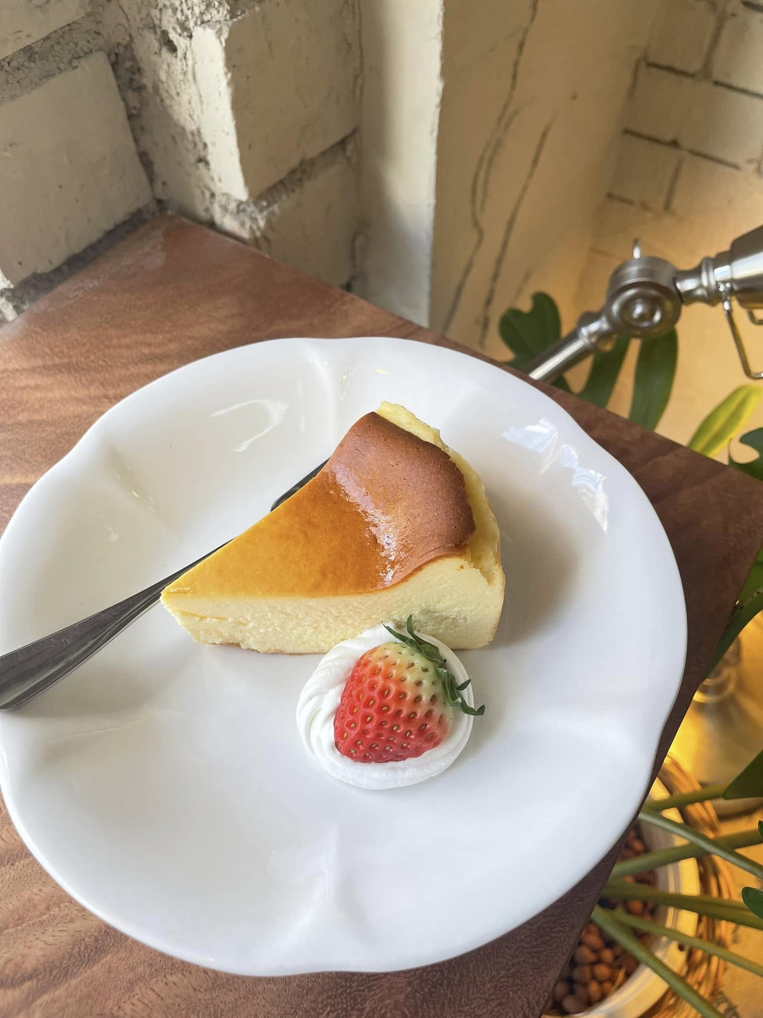 Haus cafe &amp; bar, Summer Koffee, Babe Velvet Cafe, SHUSH Cafe &amp; Bar, Baan Boossarawadee, Triplets House