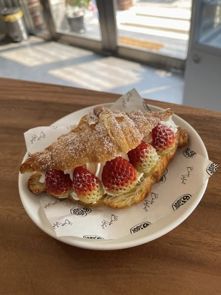 Haus cafe &amp; bar, Summer Koffee, Babe Velvet Cafe, SHUSH Cafe &amp; Bar, Baan Boossarawadee, Triplets House