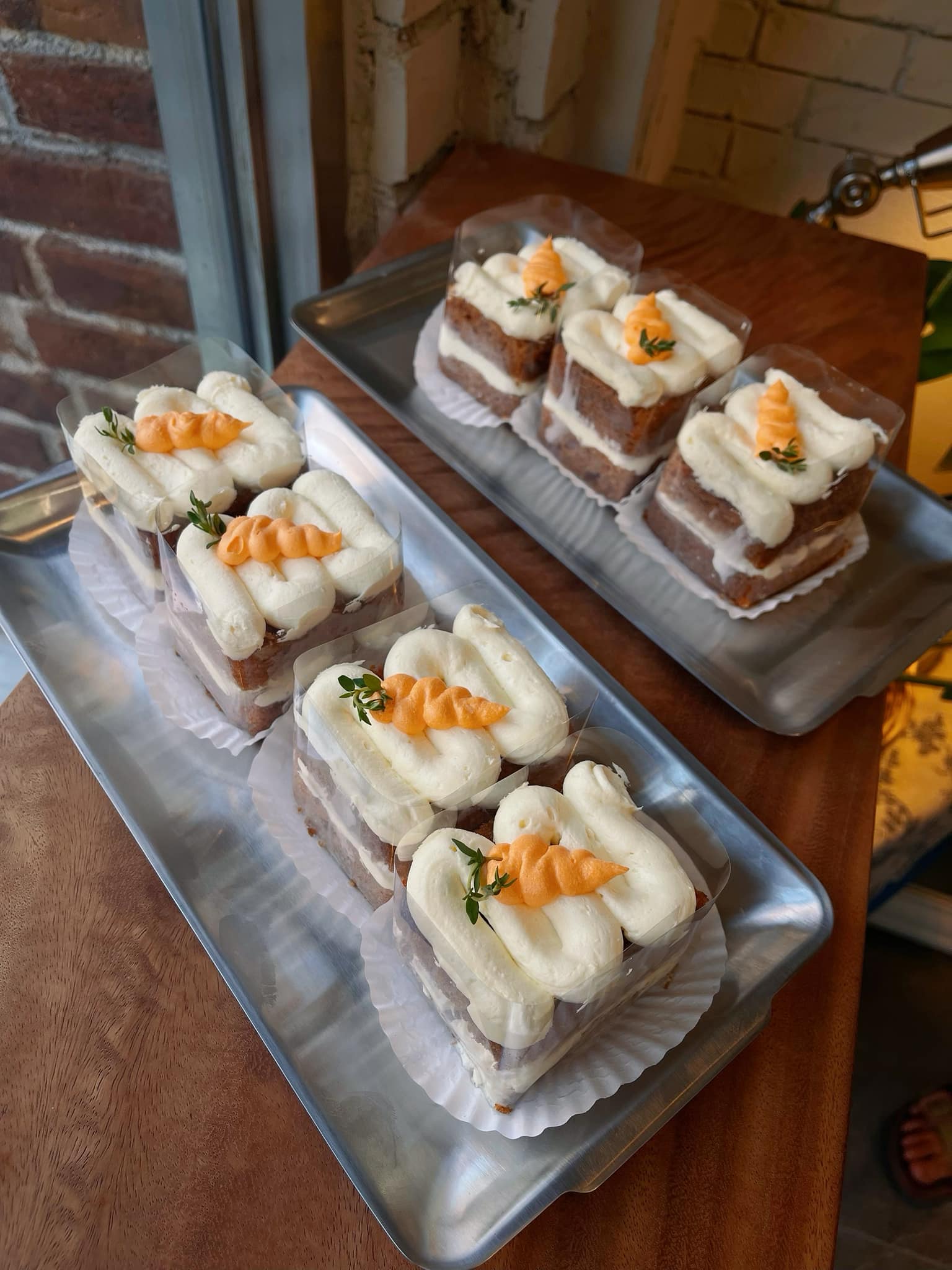 Haus cafe &amp; bar, Summer Koffee, Babe Velvet Cafe, SHUSH Cafe &amp; Bar, Baan Boossarawadee, Triplets House