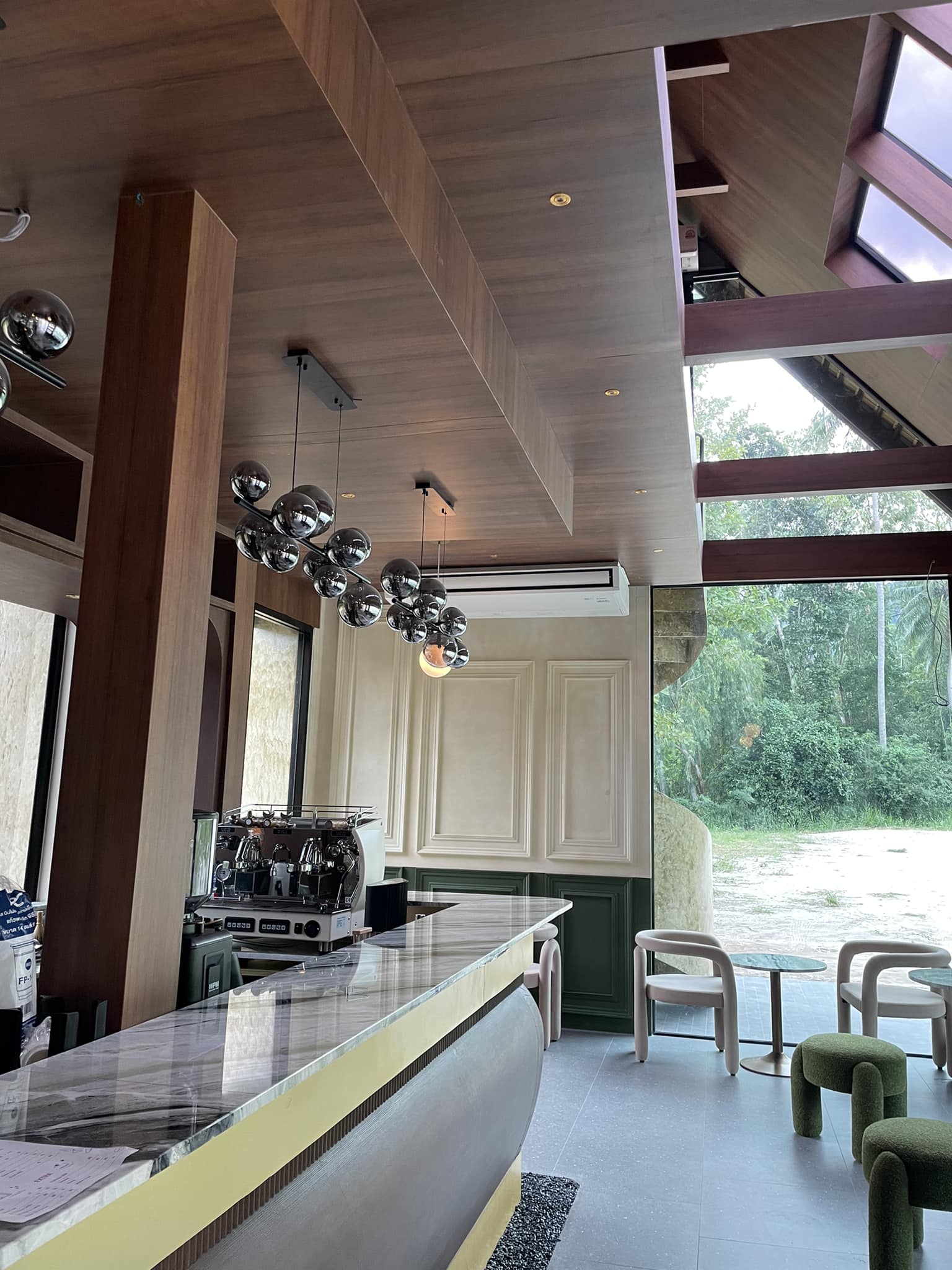 Haus cafe &amp; bar, Summer Koffee, Babe Velvet Cafe, SHUSH Cafe &amp; Bar, Baan Boossarawadee, Triplets House