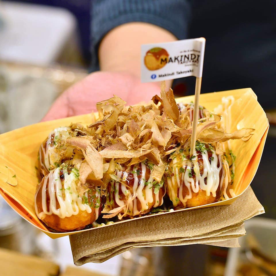 ชายกลาง ทาโกะยากิ - สาขาหทัยราษฎร์ 6, Makindi Takoyaki มา-กิน-ดิ ทาโกะยากิ, Takobaker - ทาโกะยากิ บรรทัดทอง จุฬา 18, ทาโกะยากิริมคลอง-ฮาล้าล