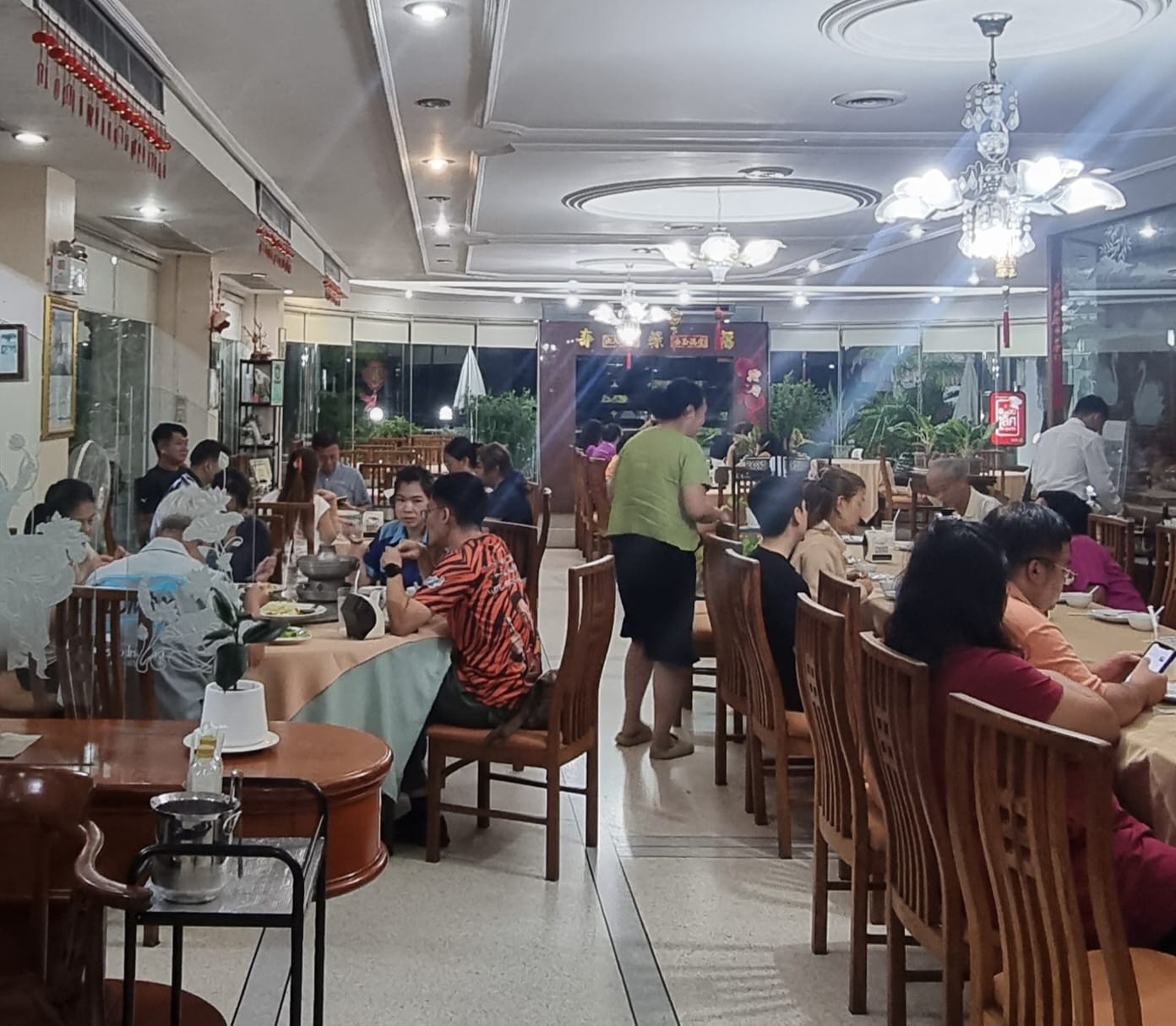 ครัวมายโฮม, กระทะ Kitchen, มอร์นิ่งอุบลฯ, ลาบคุณแหม๋ว, อินโดจีน, ชมจันทร์, ข้าวต้มสันติ โภชนา, หงษ์ฟ้าภัตตาคาร