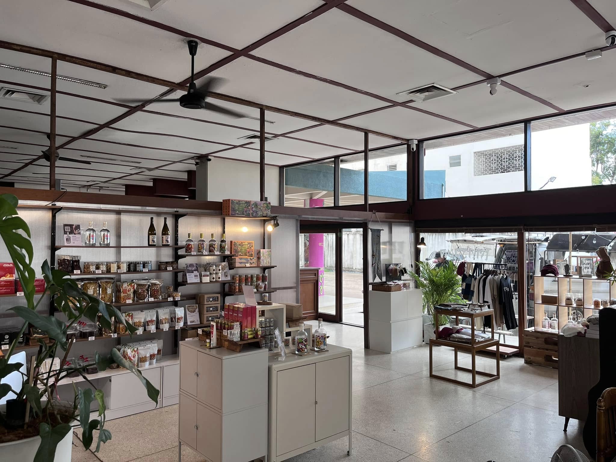 Phosai Coops &amp; Farm, KEEP X MUNIMAL, loll.a, Santisuk, LANG BAAN, Sunrise To Midnight, Wab Cafe, Lovio, Kanuengnij Cafe, LightRoaster