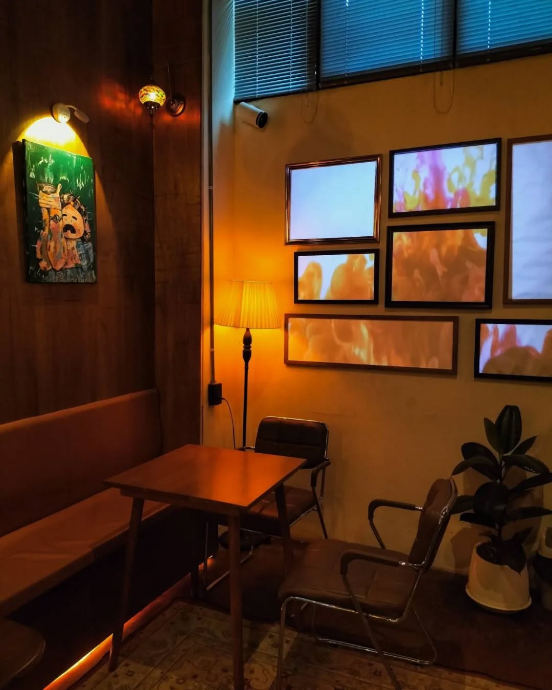 Phosai Coops &amp; Farm, KEEP X MUNIMAL, loll.a, Santisuk, LANG BAAN, Sunrise To Midnight, Wab Cafe, Lovio, Kanuengnij Cafe, LightRoaster