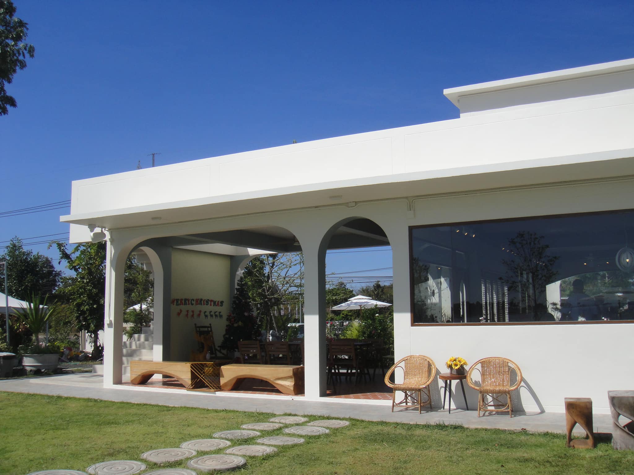 Phosai Coops &amp; Farm, KEEP X MUNIMAL, loll.a, Santisuk, LANG BAAN, Sunrise To Midnight, Wab Cafe, Lovio, Kanuengnij Cafe, LightRoaster