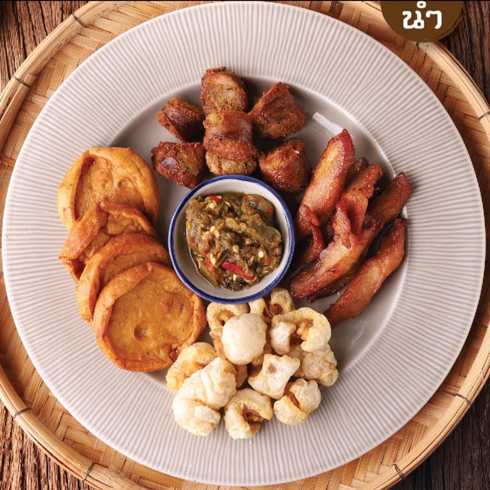 Khao-Sō-i, สาขาสยามพารากอน, อองตอง ข้าวซอย, Mugkhaosoi มักข้าวซอย, ข้าวซอยเชียงใหม่ สุโขทัยซอย 5, ข้าวซอยแม่สุภาพ เจ้าเก่าย่านเทเวศน์, หอมด่วน, ข้าวซอยลำดวนฟ้าฮ่ามเชียงใหม่, สาขาวิภาวดีรังสิต 58, Lanna Eatery, ต๊ะต่อนยอน, Cr. ภาพทั้งหมดจาก Facebook ต๊ะต่อนยอน อาหารเหนือ, ข้าวซอยดอยคำ, ฮ้านจาวเหนือ, ทิศเหนือ