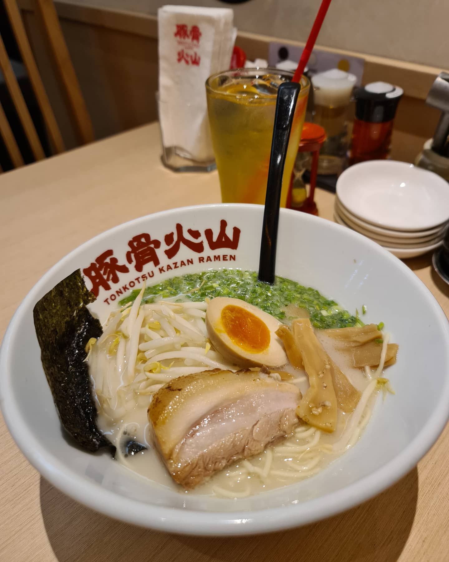 Mr.Bao Malatang, Hasul Korean Restaurant, Tonkotsu Kazan, สมบูรณ์โภชนา, Bonjour