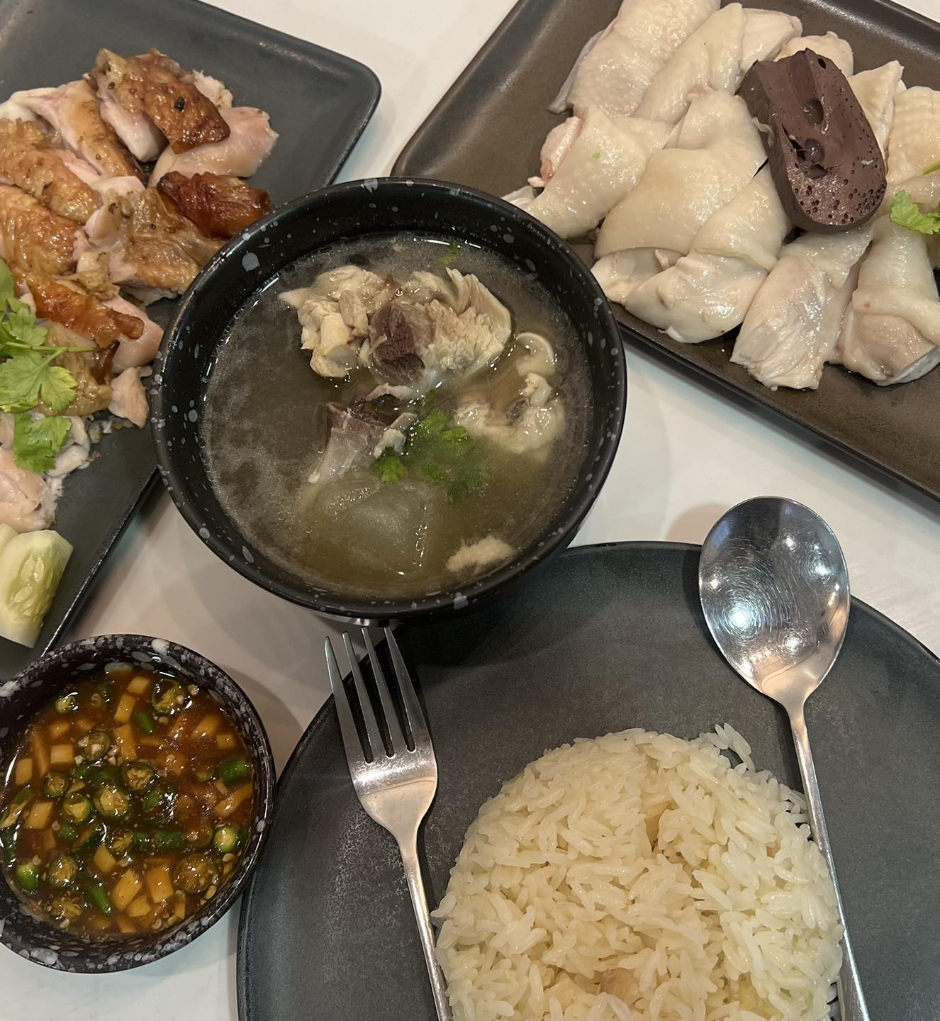 ร้านข้าวมันไก่เจี๊ยะโกยปึ่ง, รสนิยมข้าวมันไก่, สาขา 2, โจ๊ก9บาท ป๊อกแป๊ก, ครัวกิตติพร, ขาหมู จูเจี่ยว 猪脚, ต้มเลือดหมู เลิศสุธารส, บ.หินกองต้มเลือดหมู&amp;กะเพราเป็ด, บ้านซาลาเปา สระบุรี, ญวน, ราดหน้าเลี่ยวตังไล้, โกจิวข้าวมันไก่ตอน, E-PED eatery, Pita Cafe’ &amp; Eatery, เอกรส, ข้าวแกงครัวไทย ป้าเบี้ยว-ลุงเปี๊ยก, โจ๊กแม่กุหลาบ &amp; ก๋วยเตี๋ยวเนื้อวัวนายเฮง