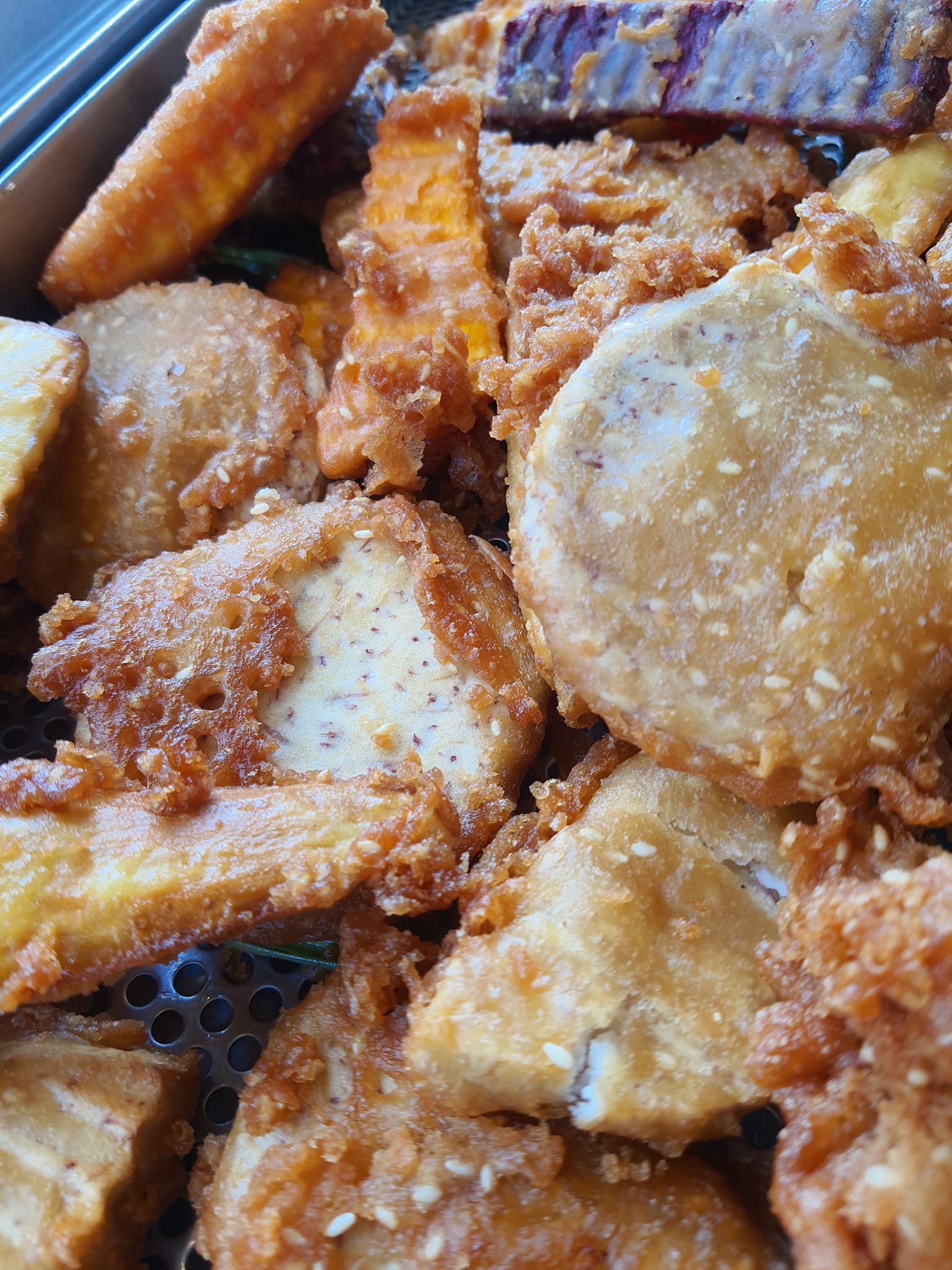 Dragon Buffet, เนื้อแคมป์ไฟ, โจ๊ก เต็มทอง ปรีดี2, NaiEm, Bi'halalika Roti & Bistro, ข้าวต้มกระดูกหมู ถ.สุขุมวิท71ปรีดี16