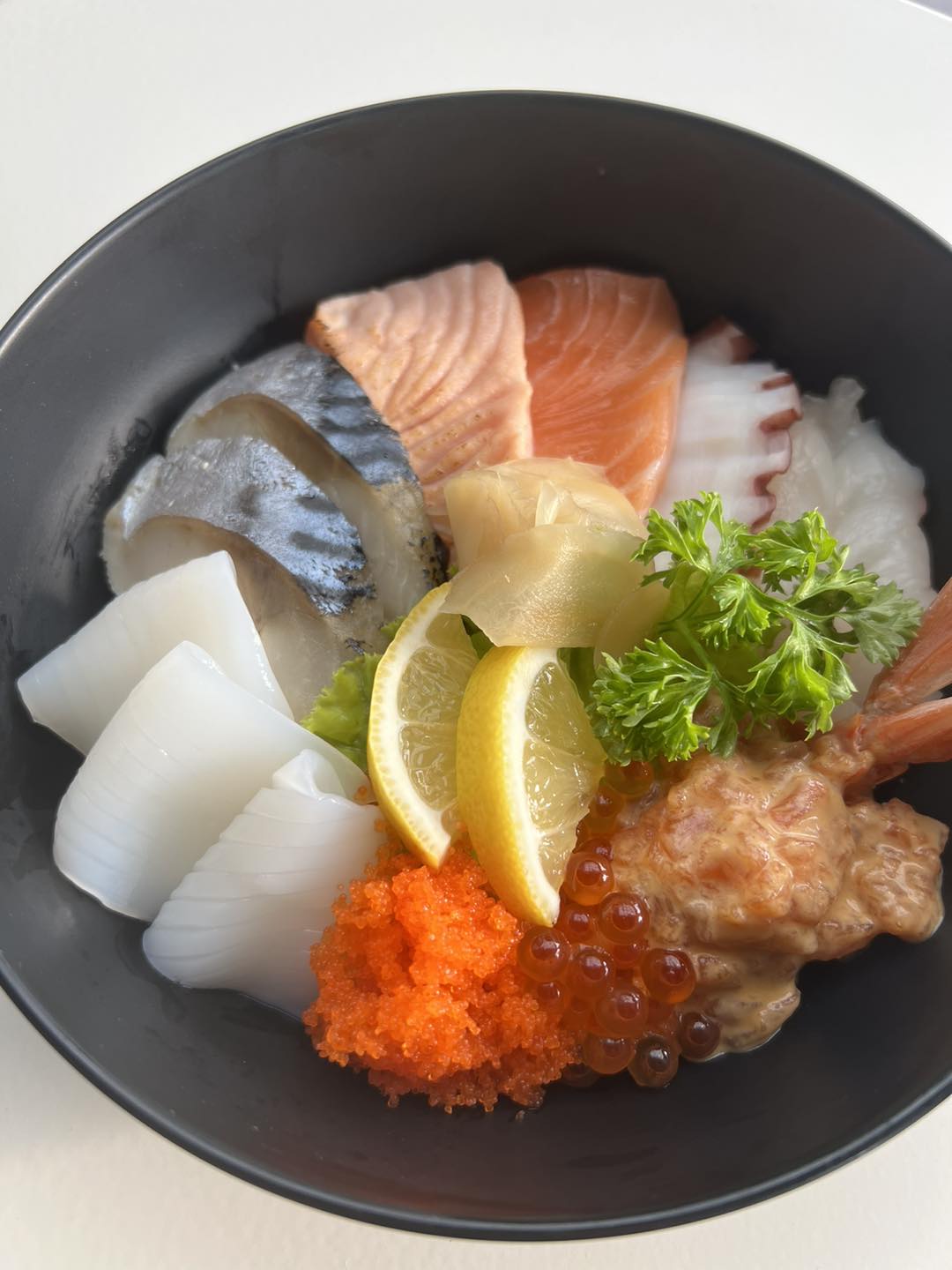 บัน'S TOWN, สากลนคร, CHEER BAN, เก๋าใหญ่ซีฟู้ด, ข้าวบ้านแม่