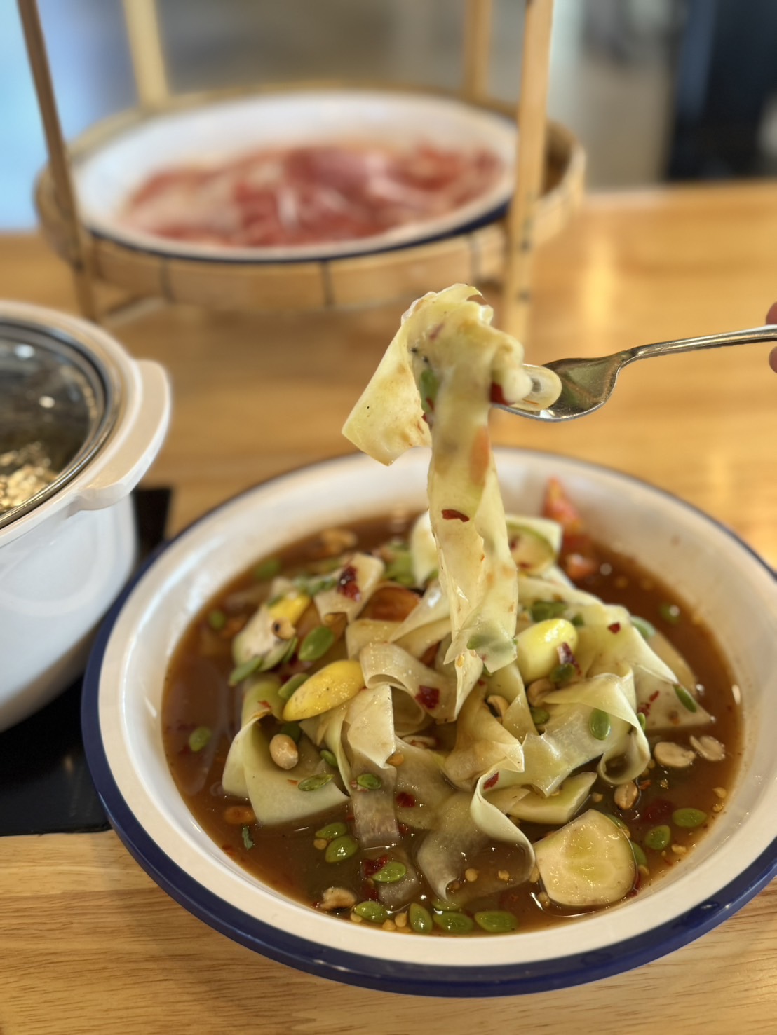 บัน'S TOWN, สากลนคร, CHEER BAN, เก๋าใหญ่ซีฟู้ด, ข้าวบ้านแม่