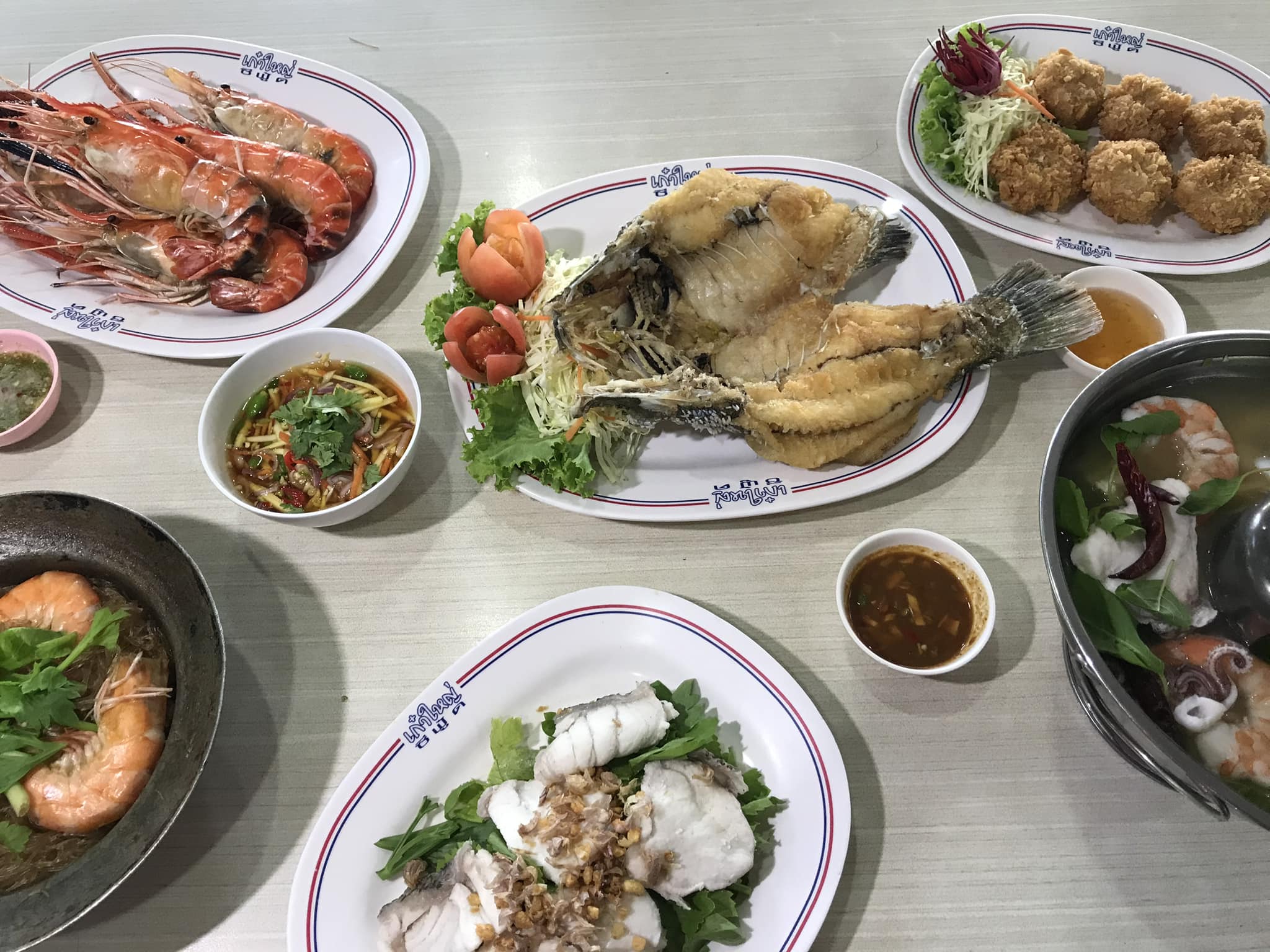 บัน'S TOWN, สากลนคร, CHEER BAN, เก๋าใหญ่ซีฟู้ด, ข้าวบ้านแม่