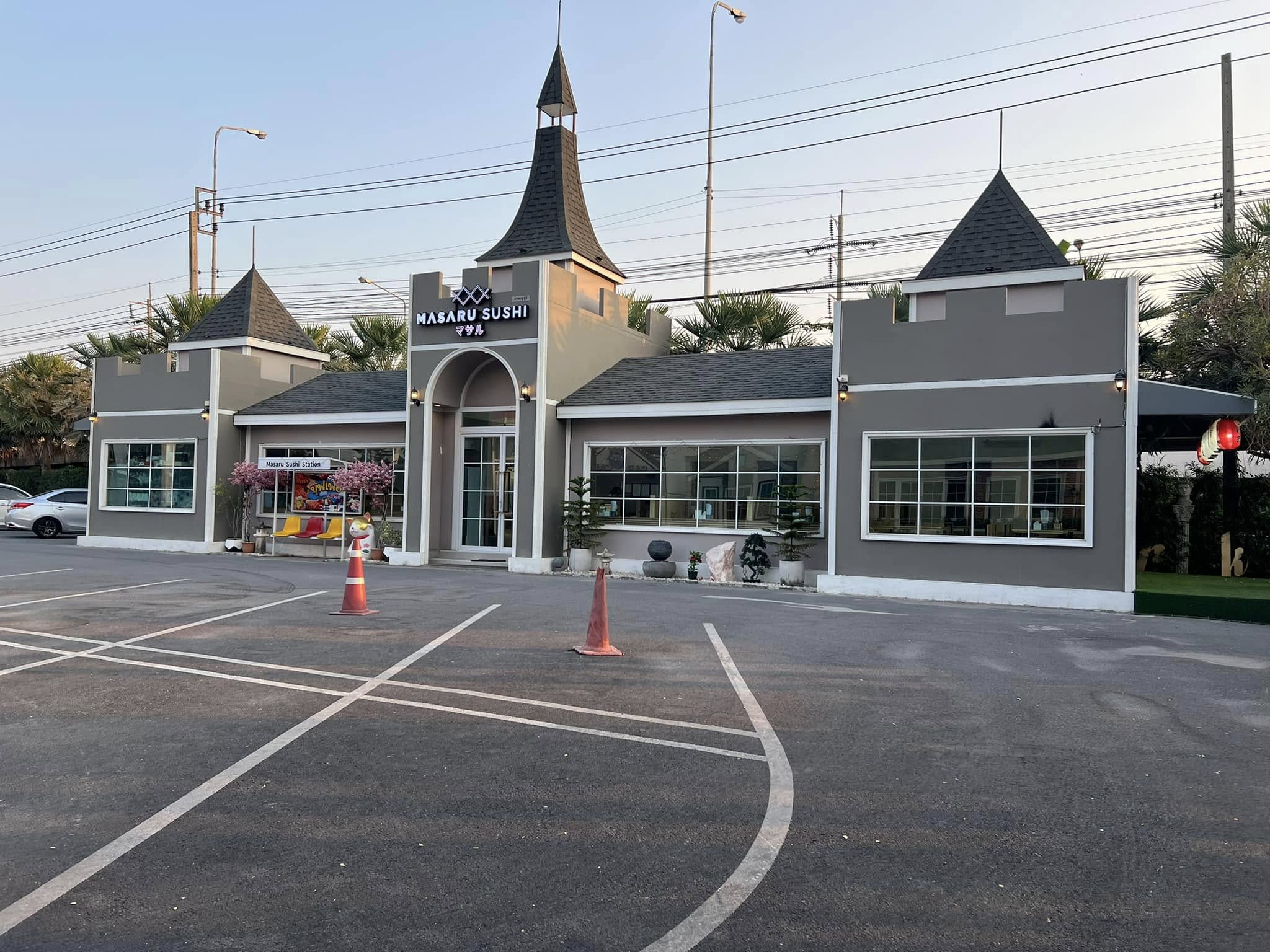 Jugemu, ข้าวปั้น, Sensei Ramen, SalmoniA, Masaru Sushi, TOMA sushi