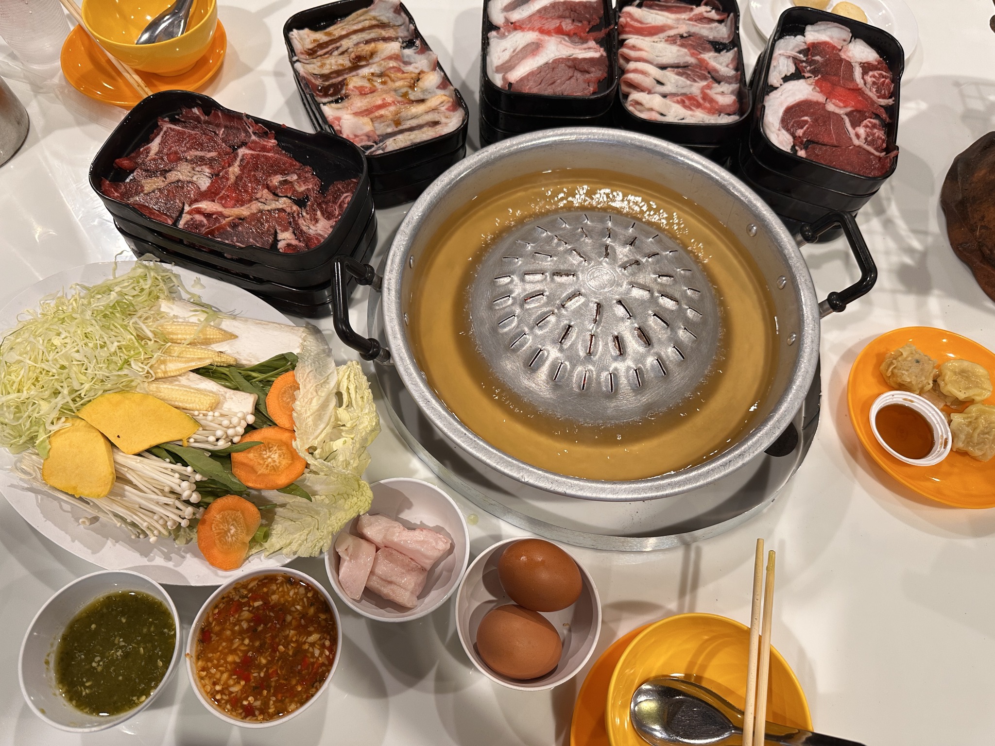 เป๋าตุงกุ้งย่าง, ติดมันส์ ศรีนครินทร์, อาป๋ากุ้งย่าง, สาขาสายไหม, ธนวัฒน์ ท.ฟู๊ด, BestBeef, นวลจันทร์ หมูกระทะ