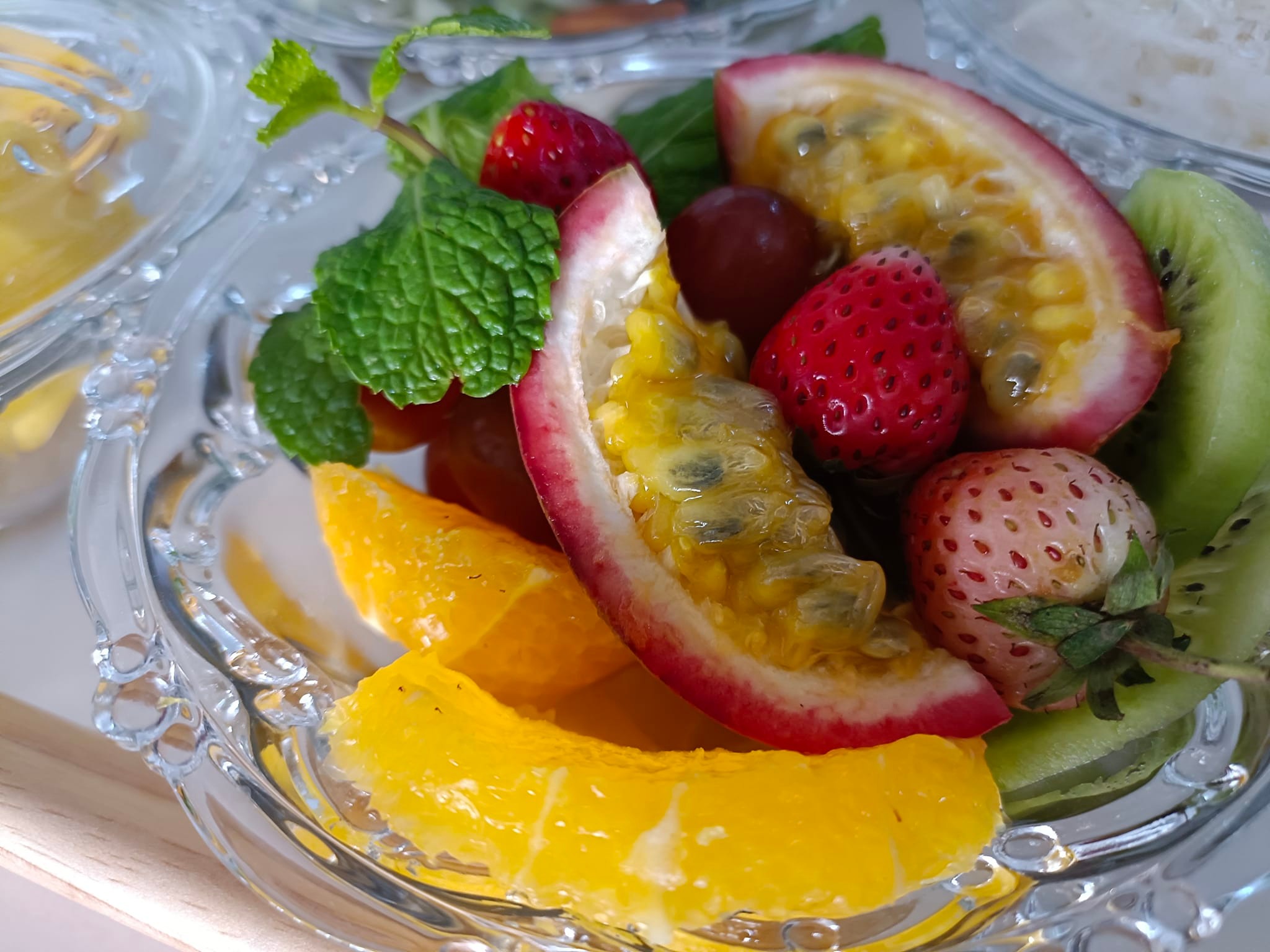 ก๋วยเตี๋ยวลูกชิ้นปลาเจ๊ปุ๊ย ห้าแยกพลับพลาชัย, ข้าวต้มแห้งคุณนิด สาขา เยาวราช X ก๋วยเตี๋ยวลูกชิ้นปลาเจ๊ส้ม, ลักตี๋ "六弟" บะหมี่เกี๊ยวทะเล เยาวราช, ห้องอาหารพูนเลิศ(เหลาะงาทิ้น)ข้าวหน้าไก่ห้าแยก, ข้าวต้มปลาตรอกถั่วงอก, ไก่บ้านพริกไทยดำ ห้าแยกพลับพลาไชย, ร้านอาหารครัวดอกไม้ขาว, ร้านไชยพราหมณ์ Made with Heart, ราดหน้า ท่ง ฮั่ว เฮง "เฮียตั๋ง", ข้าวต้มปลา by อุษณีย์, ตุ้ยนุ้ยอีทเทอรี่