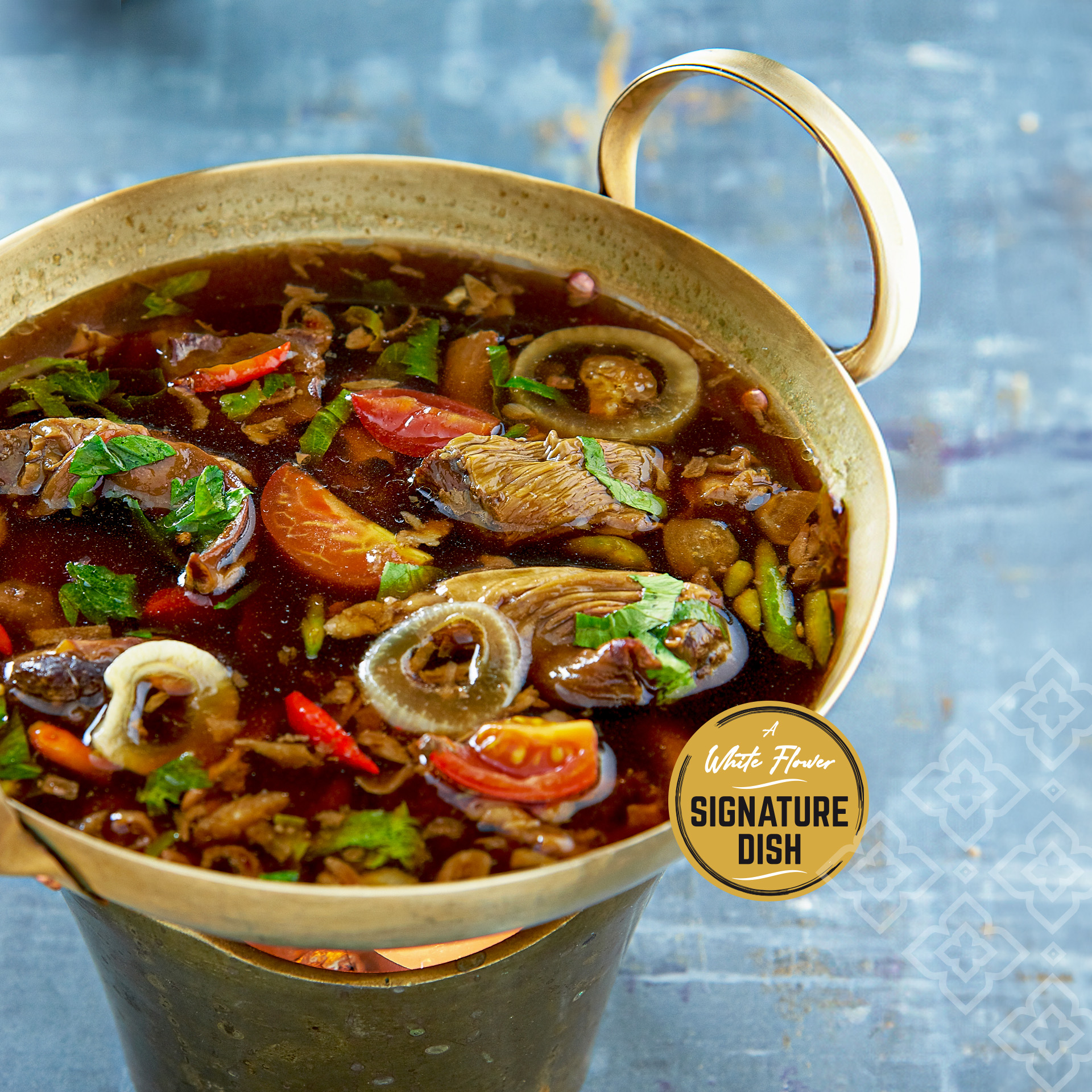 ก๋วยเตี๋ยวลูกชิ้นปลาเจ๊ปุ๊ย ห้าแยกพลับพลาชัย, ข้าวต้มแห้งคุณนิด สาขา เยาวราช X ก๋วยเตี๋ยวลูกชิ้นปลาเจ๊ส้ม, ลักตี๋ "六弟" บะหมี่เกี๊ยวทะเล เยาวราช, ห้องอาหารพูนเลิศ(เหลาะงาทิ้น)ข้าวหน้าไก่ห้าแยก, ข้าวต้มปลาตรอกถั่วงอก, ไก่บ้านพริกไทยดำ ห้าแยกพลับพลาไชย, ร้านอาหารครัวดอกไม้ขาว, ร้านไชยพราหมณ์ Made with Heart, ราดหน้า ท่ง ฮั่ว เฮง "เฮียตั๋ง", ข้าวต้มปลา by อุษณีย์, ตุ้ยนุ้ยอีทเทอรี่