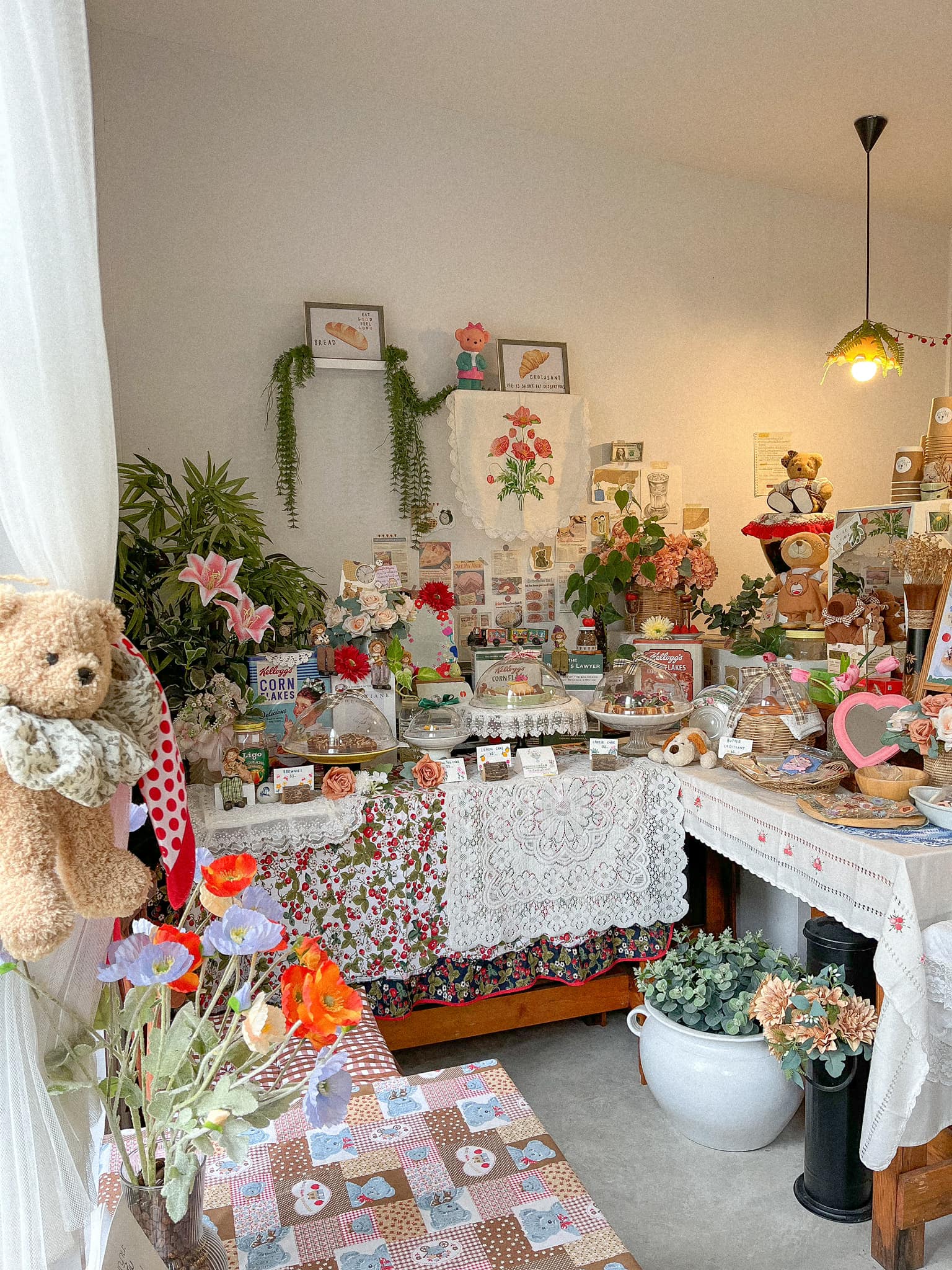 Midland Fami, Chorntawan café - ชอนตะวัน คาเฟ่, 5050cafebar, Baanbaicafe บ้านใบคาเฟ่, Lemon Me Farm, Autumn haus, STARTCafé, April Flavors cafe, Destiny cafe'