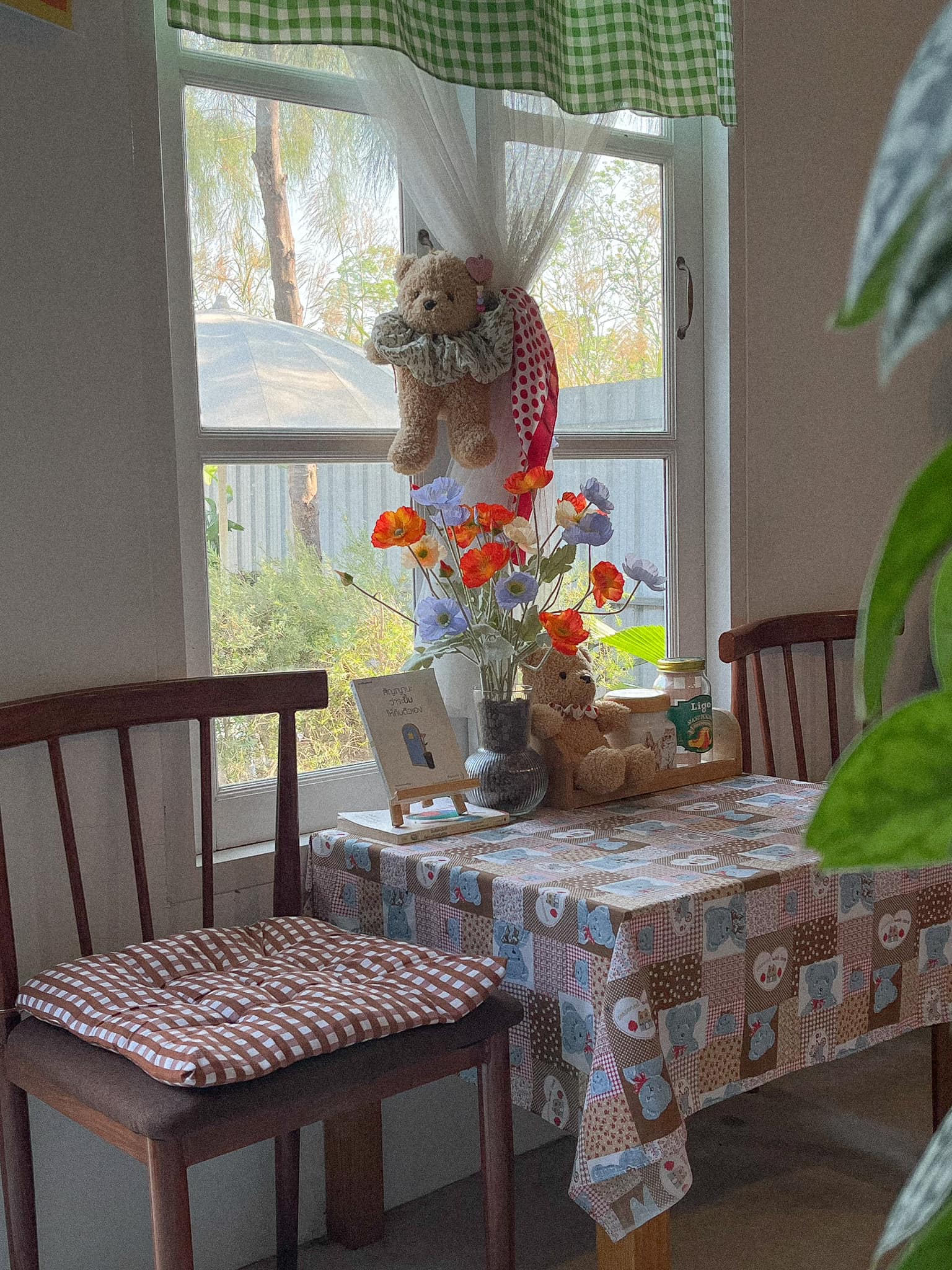 Midland Fami, Chorntawan café - ชอนตะวัน คาเฟ่, 5050cafebar, Baanbaicafe บ้านใบคาเฟ่, Lemon Me Farm, Autumn haus, STARTCafé, April Flavors cafe, Destiny cafe'