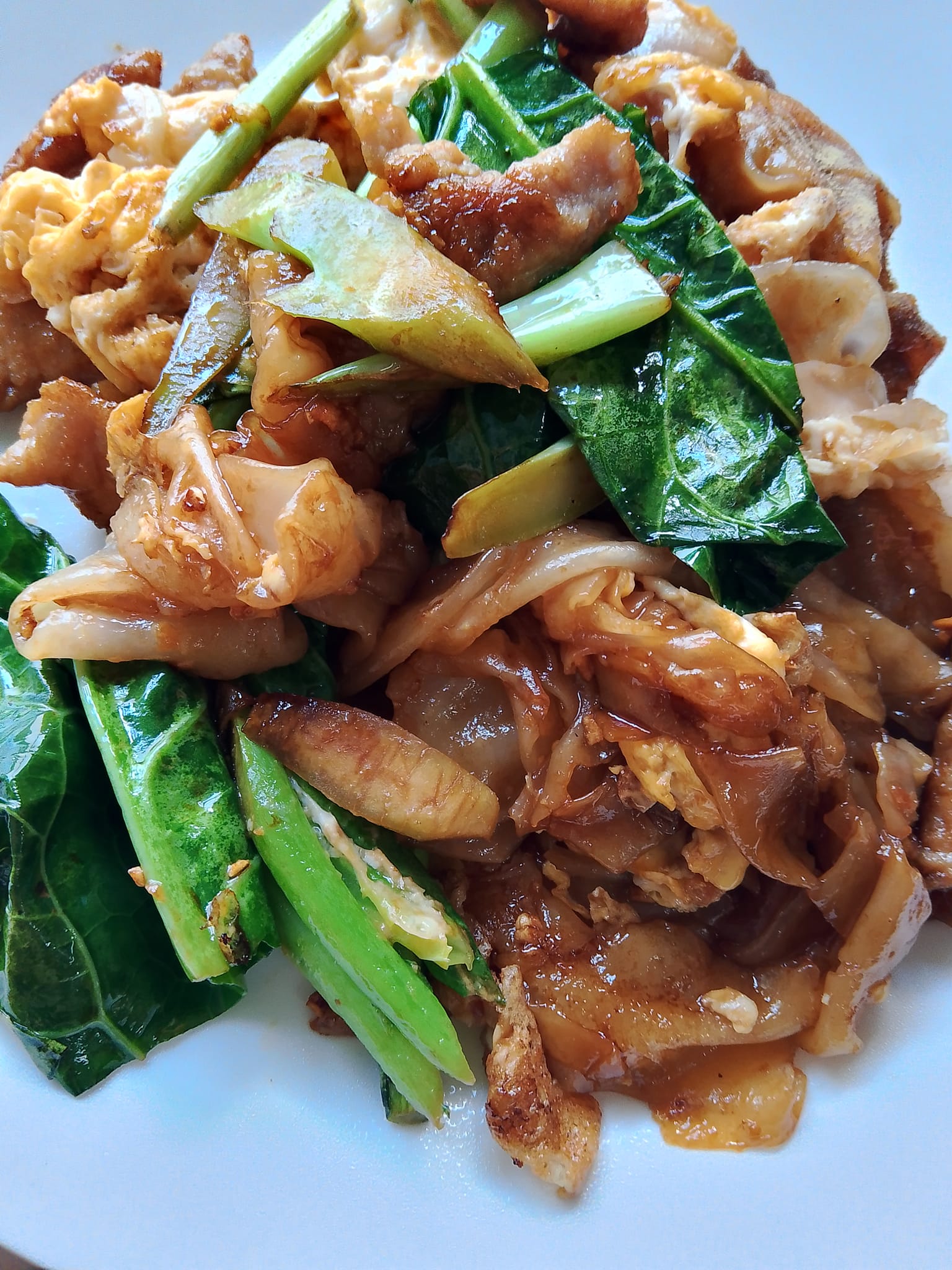 ก๋วยเตี๋ยวลูกชิ้นปลาเจ๊ปุ๊ย ห้าแยกพลับพลาชัย, ข้าวต้มแห้งคุณนิด สาขา เยาวราช X ก๋วยเตี๋ยวลูกชิ้นปลาเจ๊ส้ม, ลักตี๋ "六弟" บะหมี่เกี๊ยวทะเล เยาวราช, ห้องอาหารพูนเลิศ(เหลาะงาทิ้น)ข้าวหน้าไก่ห้าแยก, ข้าวต้มปลาตรอกถั่วงอก, ไก่บ้านพริกไทยดำ ห้าแยกพลับพลาไชย, ร้านอาหารครัวดอกไม้ขาว, ร้านไชยพราหมณ์ Made with Heart, ราดหน้า ท่ง ฮั่ว เฮง "เฮียตั๋ง", ข้าวต้มปลา by อุษณีย์, ตุ้ยนุ้ยอีทเทอรี่