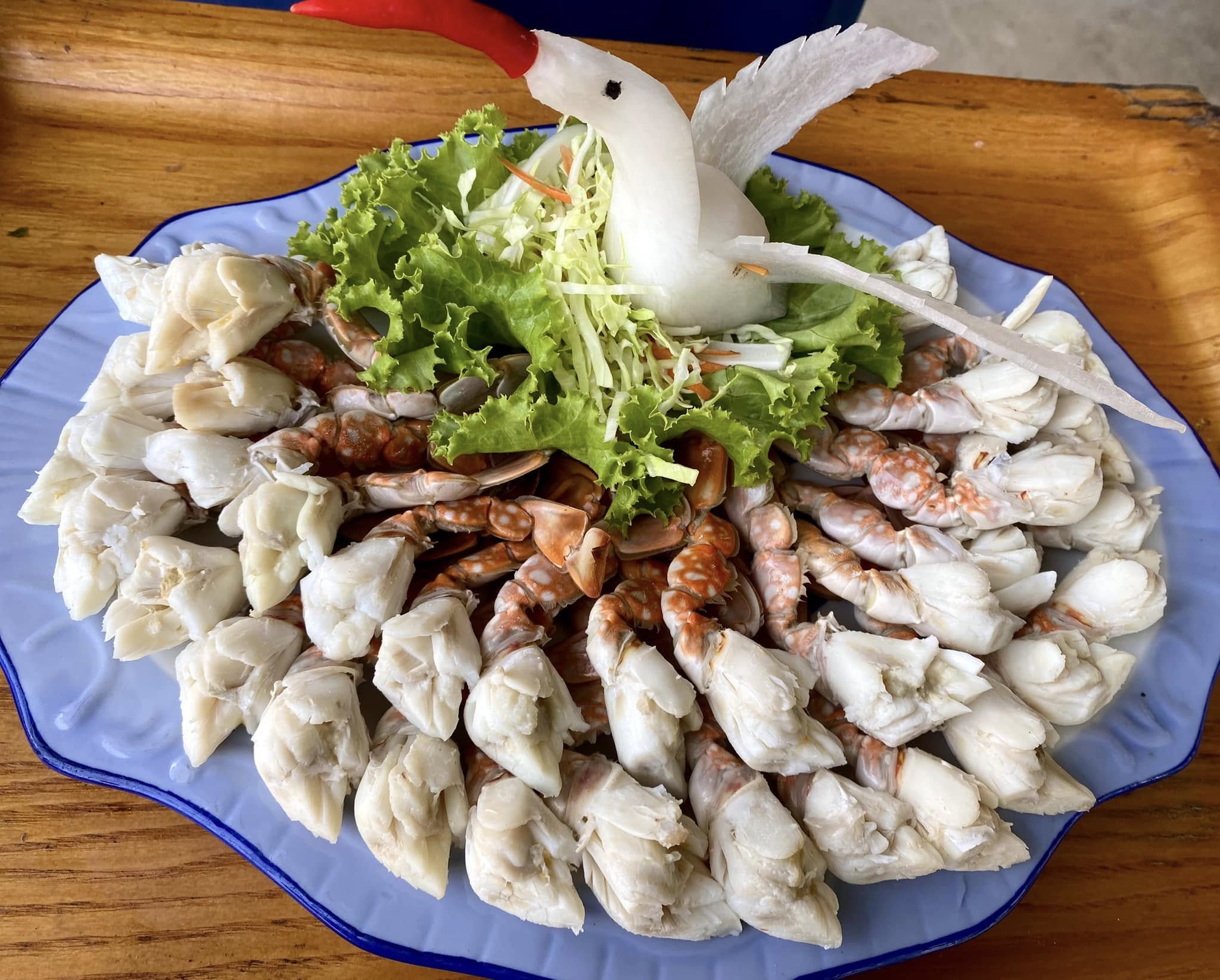 บ้านโพธิ์ริเวอร์ไซด์, ร้านอาหารมธุรสเรือนแพ, Baan Melon Desert, ร้านบ้านเบญฯ, บ้านปูกรรเชียง, ร้านกุ้งนาง, ร้านชวนมา ริมแม่น้ำบางปะกง, ครัวแม่ส้มเกลี้ยง, ครัวปลาเถื่อน, แพเคียงน้ำ, ลุงตีฟและยาย, รวยเรือนแพ, เอกเขนก, ชัยครับ, แพพยงค์ ริมน้ำ, 111/11 บ้านริมคลอง, มีน้ำ มีปลา cafe&amp;restaurant