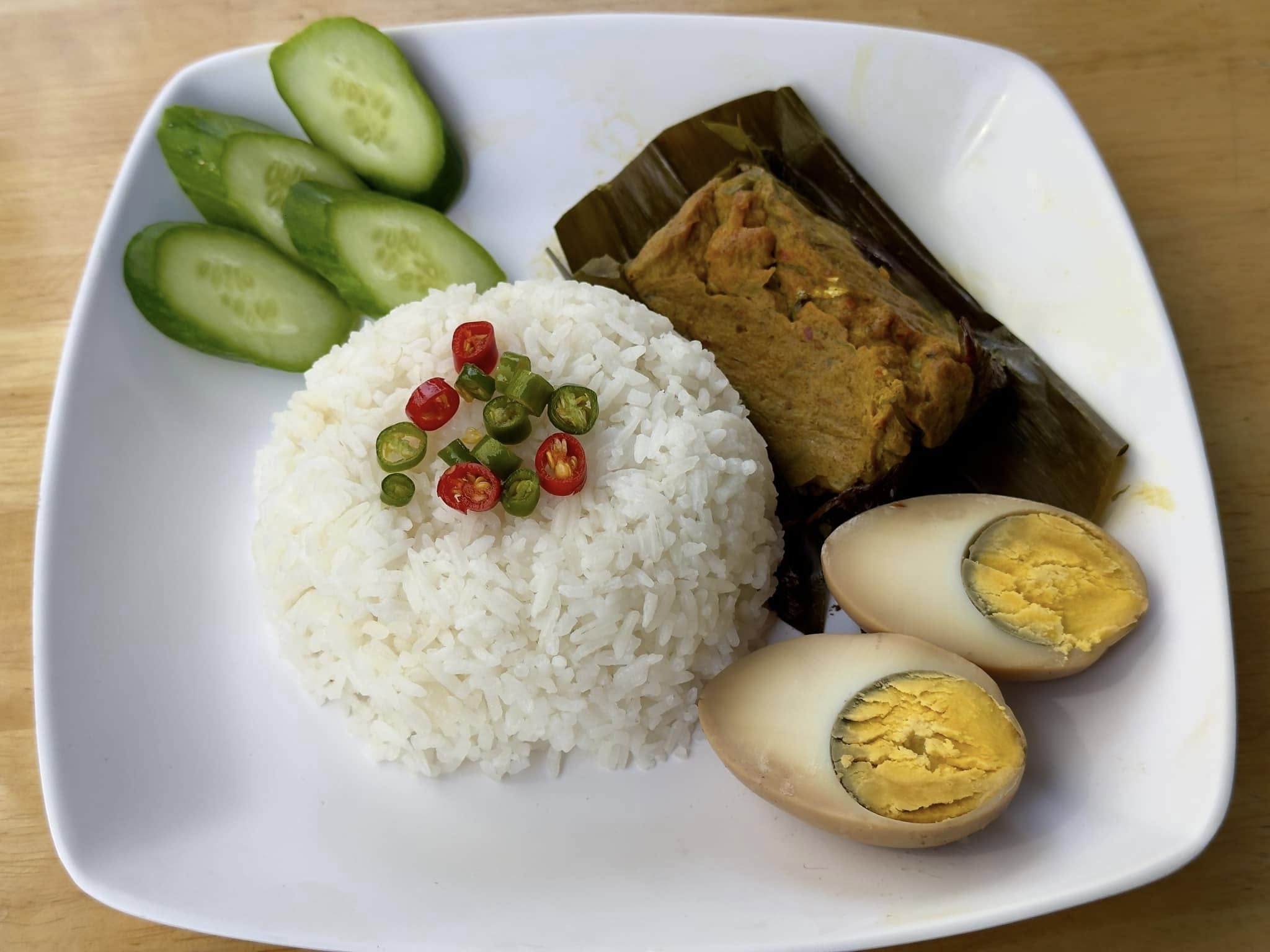 เสียวหลัง, ตี๋ บุญส่ง, อร่อยติดลม Aroi Tidlom, ข้าวราดแกงอาหารตามสั่ง Cryboy, บ้านช่างลาซาล20,  รสทิพย์ ยอดผัก – บ้านหม้อ, ลืออำนาจโภชนา, Sea Breeze ซีฟู้ด