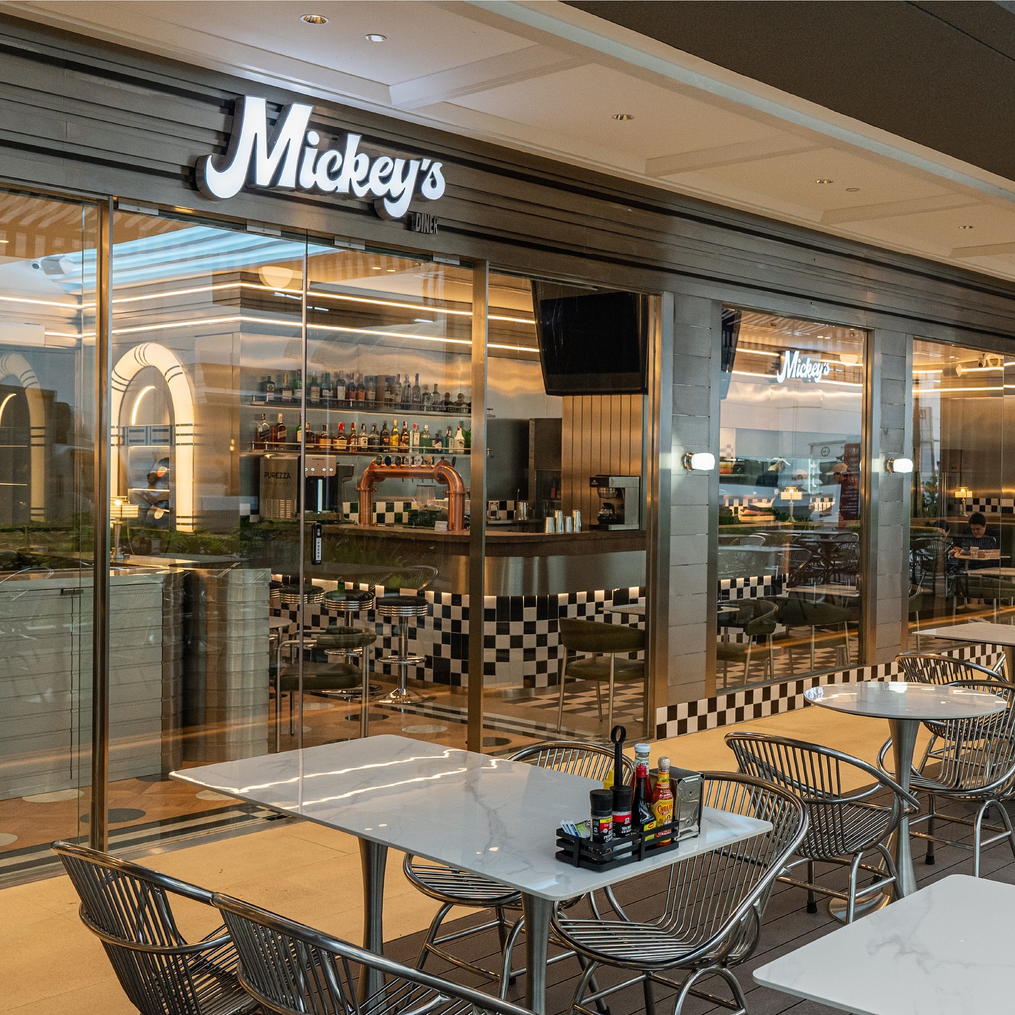 Baan Langsuan, Co-limited, LAUGH by nico nico, Mickey's Diner BKK, Medici Kitchen &amp; Bar, ครัวในบ้าน