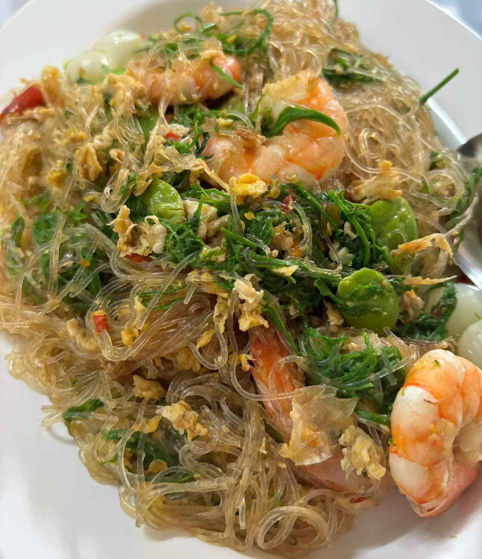 ครัวเจ๊นงค์ซีฟู๊ด, แม่ลูกจันทน์, สาขาบางตะบูน, โคตรหมู, ครัวริมเล ปูเป็น, Luckyseafood 2, ครัวไข่มุกปูเป็น, เจ๊เหมียวทะเลสด, เปลญวน เพชรบุรี, ครัวเพชรน้ำฟ้า, วิวทะเลซีฟู้ดชะอำ, ป้าหยัน, พวงเพชร, ครัวห้วยทราย, กิ่งกาญจน์, รีแล็กซ์ เพชรบุรี, เรือแลเล บางตะบูน, สวนอาหาร "ล้านอร่อย", บางตะบูนเบย์, ครัวปรียานนท์ หาดเจ้าสำราญ, สังเวียนซีฟู้ด Sungwean seafood