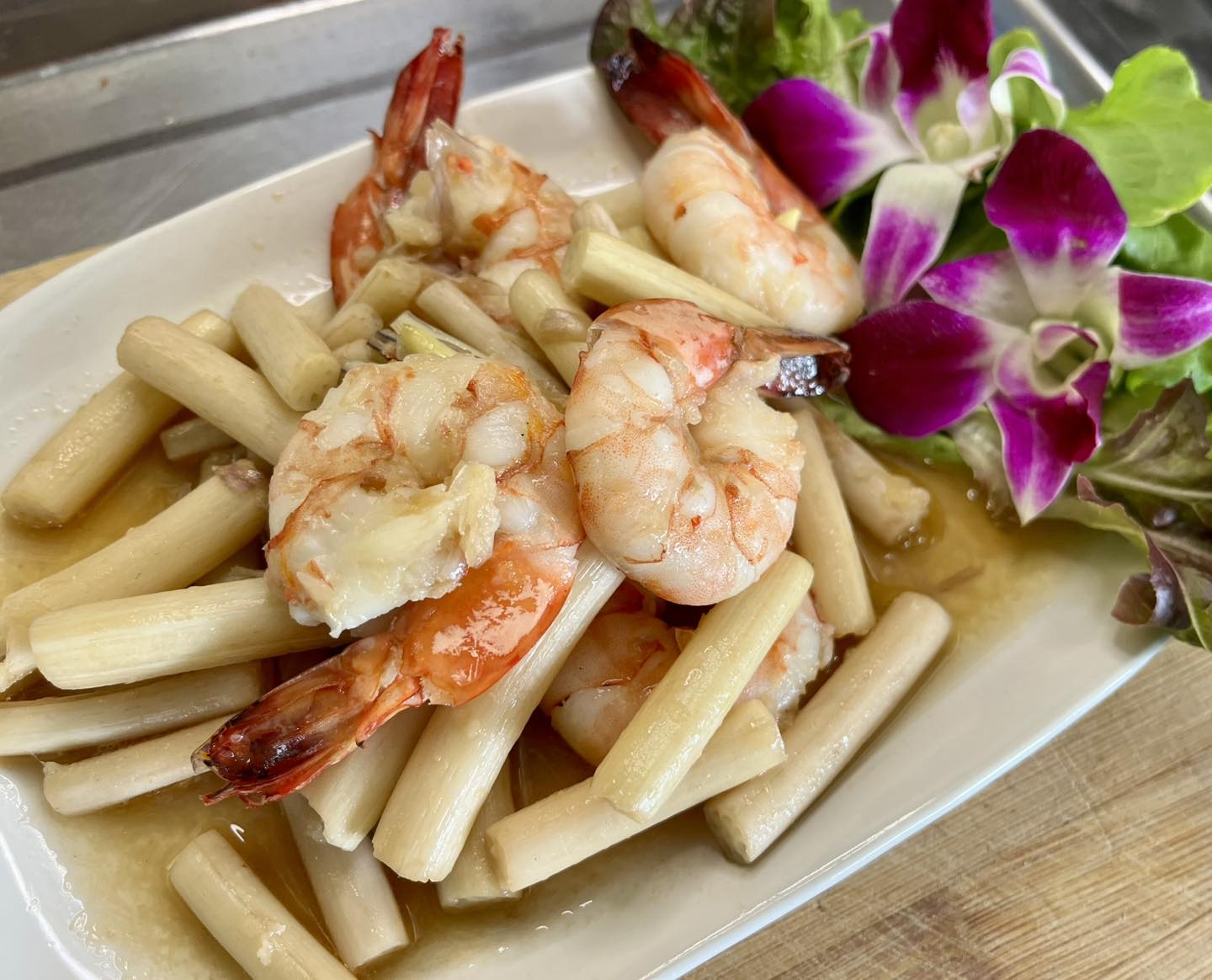 ร้านน้องเจเจ อาหารไทยพื้นบ้าน ซ.หัวหิน43-45, ร้านลุงบังหัวปลาหม้อไฟ หัวหิน, ร้านบ้านครูส่วน by ปลา, Tanya's, ร้านเกี๊ยวปลานำชัย, เจ๊กเปี๊ยะ, ครัวแม่ฬา, บ้านอิสระ, พาสใต้ บาย เชฟเต้หัวหิน Pastay by cheftae, ครัวเจ๊เนี้ยวหัวหิน51, โกหมาก หัวหิน, ซาลาเปาเตาถ่าน BY ยายม่วย, ร้านขนมไทยแม่เก็บหัวหิน, ครัวแม่กะเมย