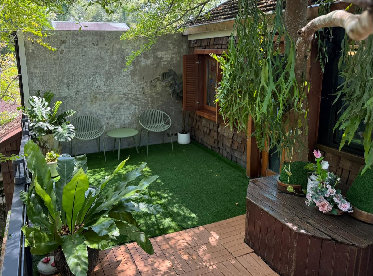 YOO CHAN CAFE, เล เกลือ คาเฟ่, Momentum Cafe, Sugar Dish Homemade Cake, แดดส่องคาเฟ่, Chan Cafe', URSular Cafe, ปูจ๋าคาเฟ่ จันทบุรี, บางเวลา กาแฟและแกลเลอรี่