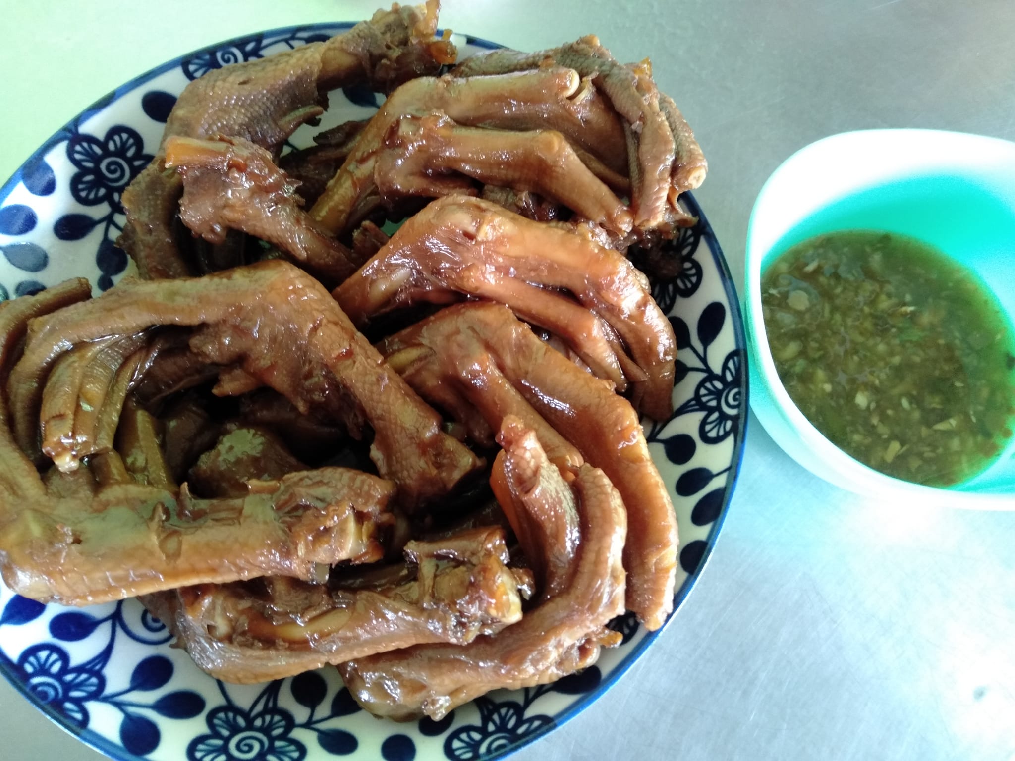 ร้านก๋วยเตี๋ยวยายปุก วัดธรรมนิมิต จ.สมุทรสงคราม, เตี๋ยว ตก กะลา, ก๋องเมงจั้น บะหมี่เกี๊ยว, ร้านอาหาร เกาเหลากรุงไทย, ก๋วยเตี๋ยวหมูมะนาว แม่บุญมี, ก๋วยเตี๋ยวเรือแคปลั่น หมูน้ำตก-น้ำแดง, แซ่บเตี๋ยวห้อยขา บ้าน ณ ตุ๊กจ้า, ก๋วยเตี๋ยวเนื้อ-หมูน้ำแดง ลุงพร เจ้าเก่าคลองตะโก, ก๋วยเตี๋ยวหมูย่างกะทิสด อัมพวา, ก๋วยเตี๋ยวปลาคลองโคน, เจ๊เล็กก๋วยเตี๋ยวเป็ด วัดแก้วฟ้า, ร้านลูกชิ้นวีระ แม่กลอง, ร้านชุ้นพานิช เจ้อั้ง, บ้านเตี๋ยวทรงไทย