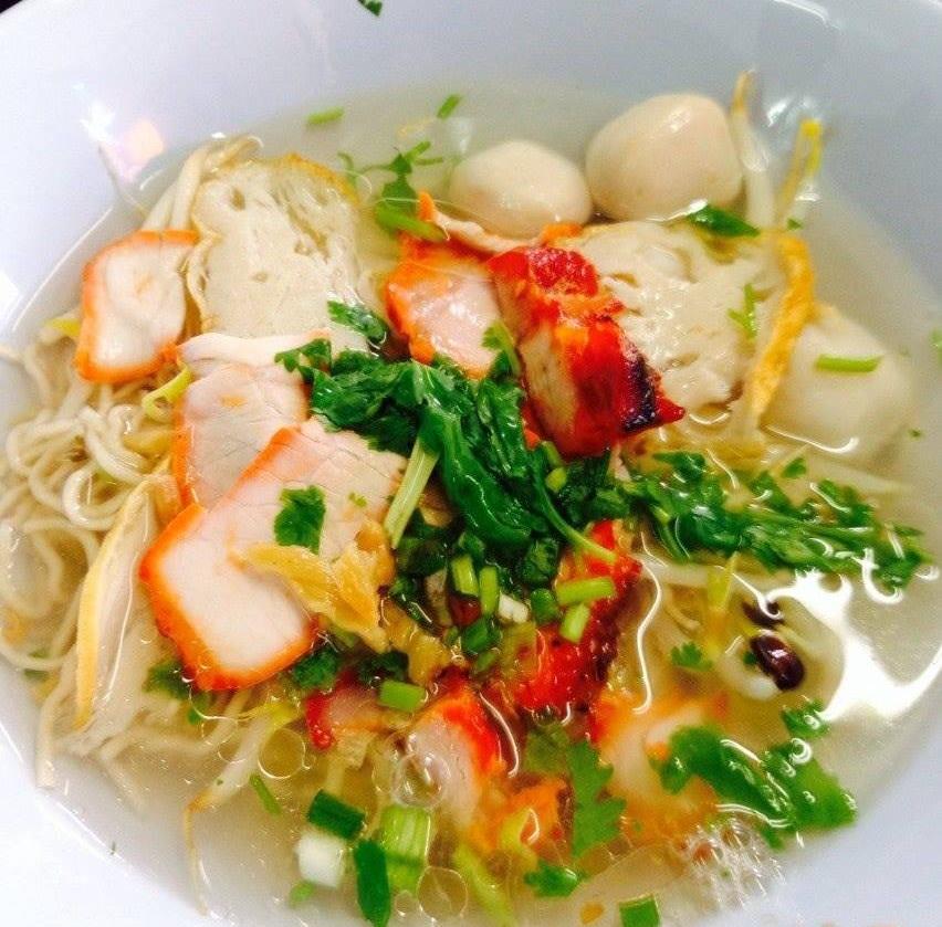 ร้านก๋วยเตี๋ยวยายปุก วัดธรรมนิมิต จ.สมุทรสงคราม, เตี๋ยว ตก กะลา, ก๋องเมงจั้น บะหมี่เกี๊ยว, ร้านอาหาร เกาเหลากรุงไทย, ก๋วยเตี๋ยวหมูมะนาว แม่บุญมี, ก๋วยเตี๋ยวเรือแคปลั่น หมูน้ำตก-น้ำแดง, แซ่บเตี๋ยวห้อยขา บ้าน ณ ตุ๊กจ้า, ก๋วยเตี๋ยวเนื้อ-หมูน้ำแดง ลุงพร เจ้าเก่าคลองตะโก, ก๋วยเตี๋ยวหมูย่างกะทิสด อัมพวา, ก๋วยเตี๋ยวปลาคลองโคน, เจ๊เล็กก๋วยเตี๋ยวเป็ด วัดแก้วฟ้า, ร้านลูกชิ้นวีระ แม่กลอง, ร้านชุ้นพานิช เจ้อั้ง, บ้านเตี๋ยวทรงไทย