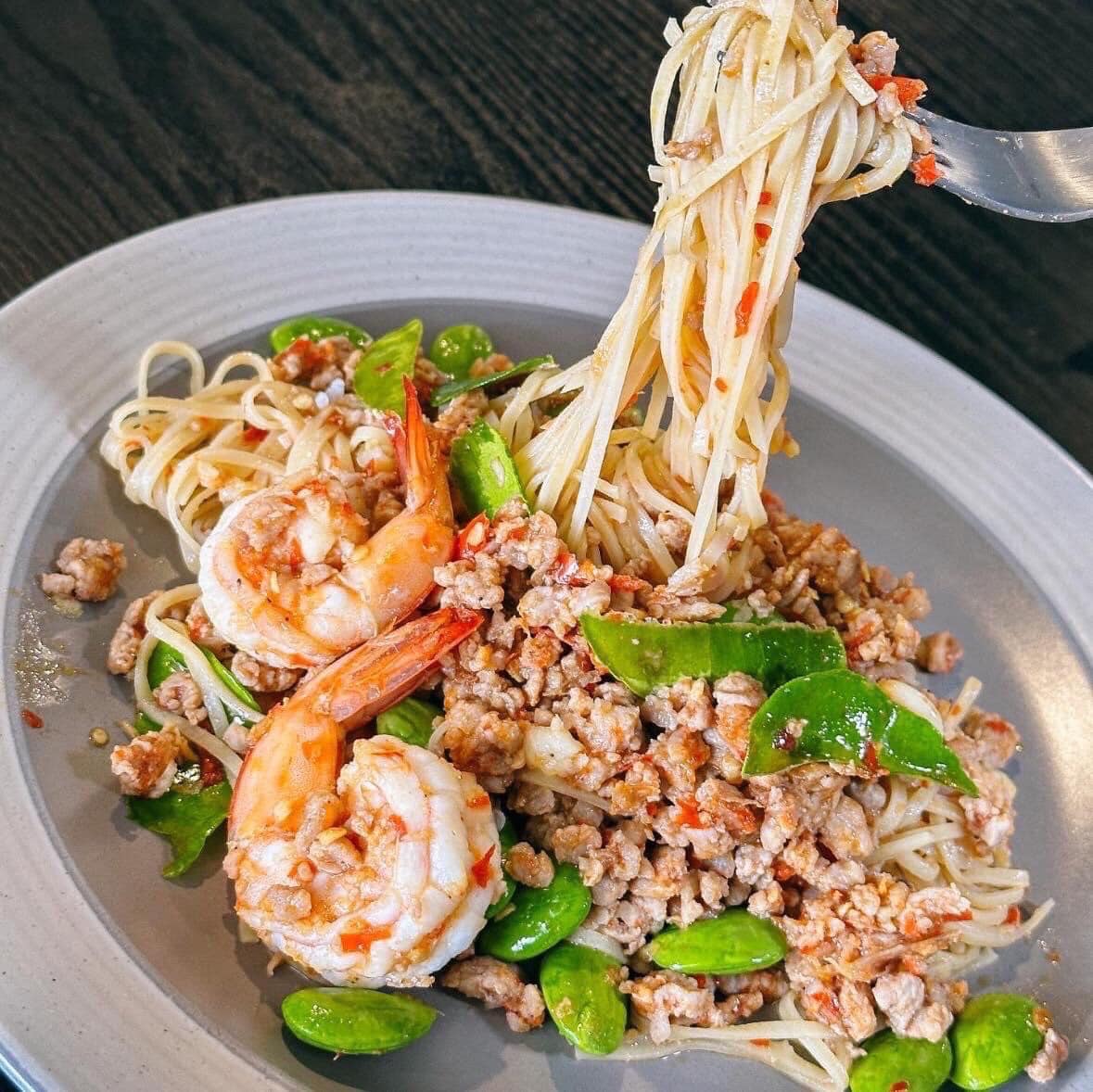 ร้านน้องเจเจ อาหารไทยพื้นบ้าน ซ.หัวหิน43-45, ร้านลุงบังหัวปลาหม้อไฟ หัวหิน, ร้านบ้านครูส่วน by ปลา, Tanya's, ร้านเกี๊ยวปลานำชัย, เจ๊กเปี๊ยะ, ครัวแม่ฬา, บ้านอิสระ, พาสใต้ บาย เชฟเต้หัวหิน Pastay by cheftae, ครัวเจ๊เนี้ยวหัวหิน51, โกหมาก หัวหิน, ซาลาเปาเตาถ่าน BY ยายม่วย, ร้านขนมไทยแม่เก็บหัวหิน, ครัวแม่กะเมย