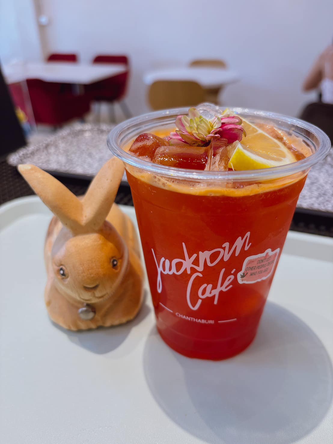 YOO CHAN CAFE, เล เกลือ คาเฟ่, Momentum Cafe, Sugar Dish Homemade Cake, แดดส่องคาเฟ่, Chan Cafe', URSular Cafe, ปูจ๋าคาเฟ่ จันทบุรี, บางเวลา กาแฟและแกลเลอรี่