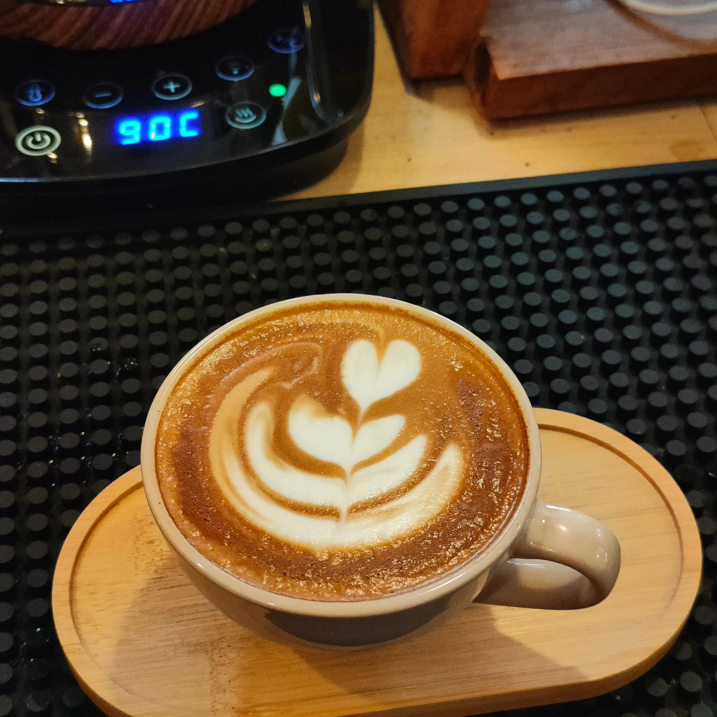 Air Space Hua Hin, ปลีกวิเวก คาเฟ่, After morning cafe, The Chocolate Factory HuaHin, DRIP RIM LAY, Top Seacret Beach Cafe, Molley coffee stand, RowHou8e Cafe' HuaHin106, 25 Monday cafe', S'more Cafe Huahin, Tree House Cafe', Wilaiwan Hua Hin