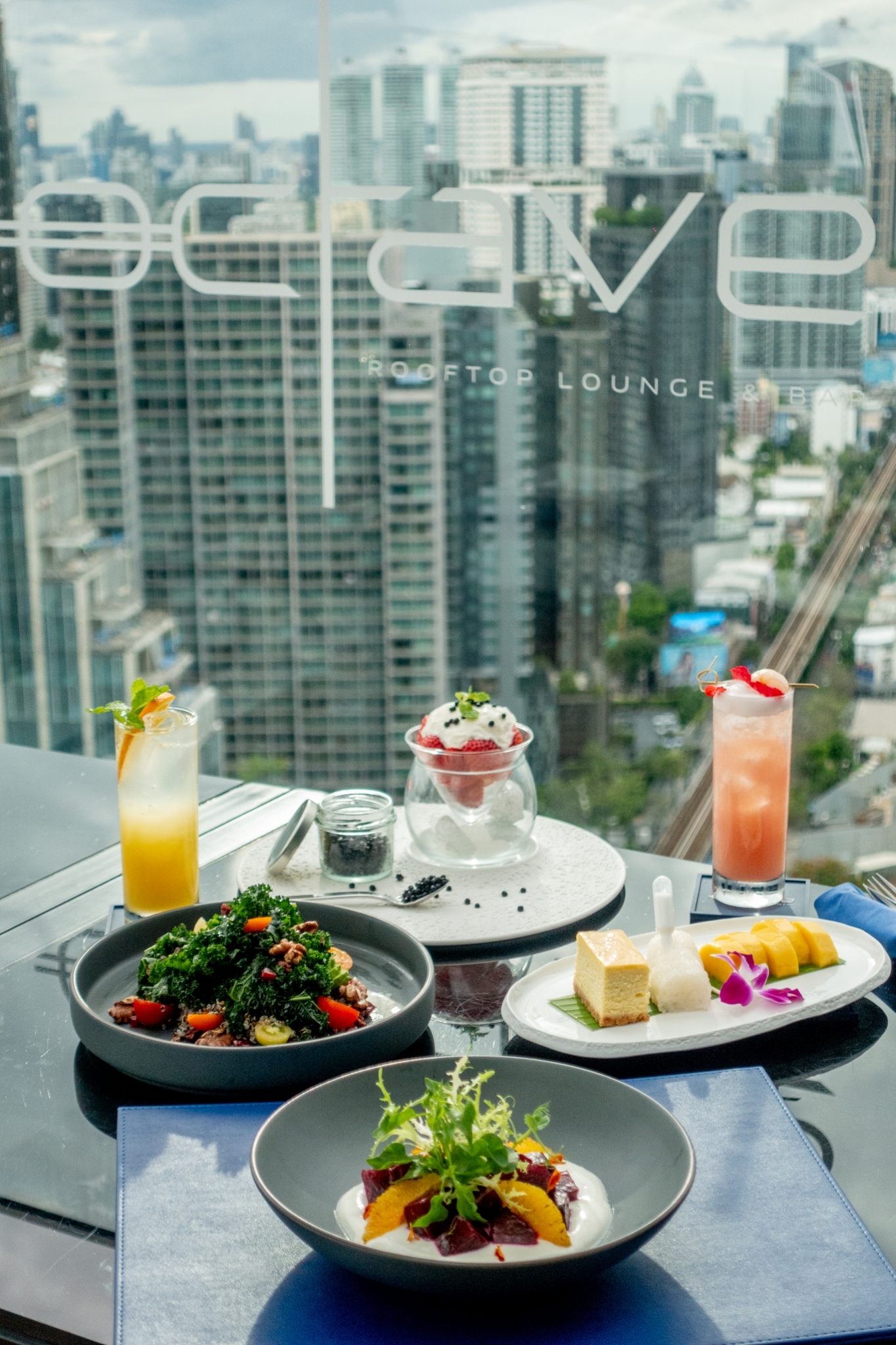 Level 50 by SEE FAH, Sanay Rooftop Bar, Cosmo Bar Bkk, Flashback Rooftop Bar, Dumbo BKK, Wallflowers Cafe, LeeLa Bar, 342 Bar, Peak-A-Boo Bar, SwingBar