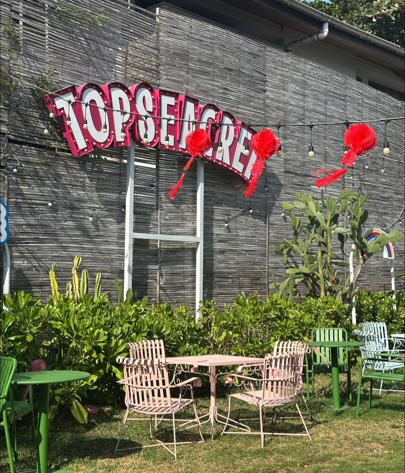 Ka-Num Home Cafe, mira cafe, สุขพอ-Sukpor, ลิ้มรส Limrot, RE - REST CAFE, BAMP : Beach &amp; Cafe, สุดา คาเฟ่ Suda Cafe", RAY CAFE, Top Seacret Beach Cafe, 25 Monday cafe', Tree House Cafe', Memory House Cafe HuaHin, B’day Cafe, 3pm cafe’, One &amp; Only Café, Bay Camp Cafe