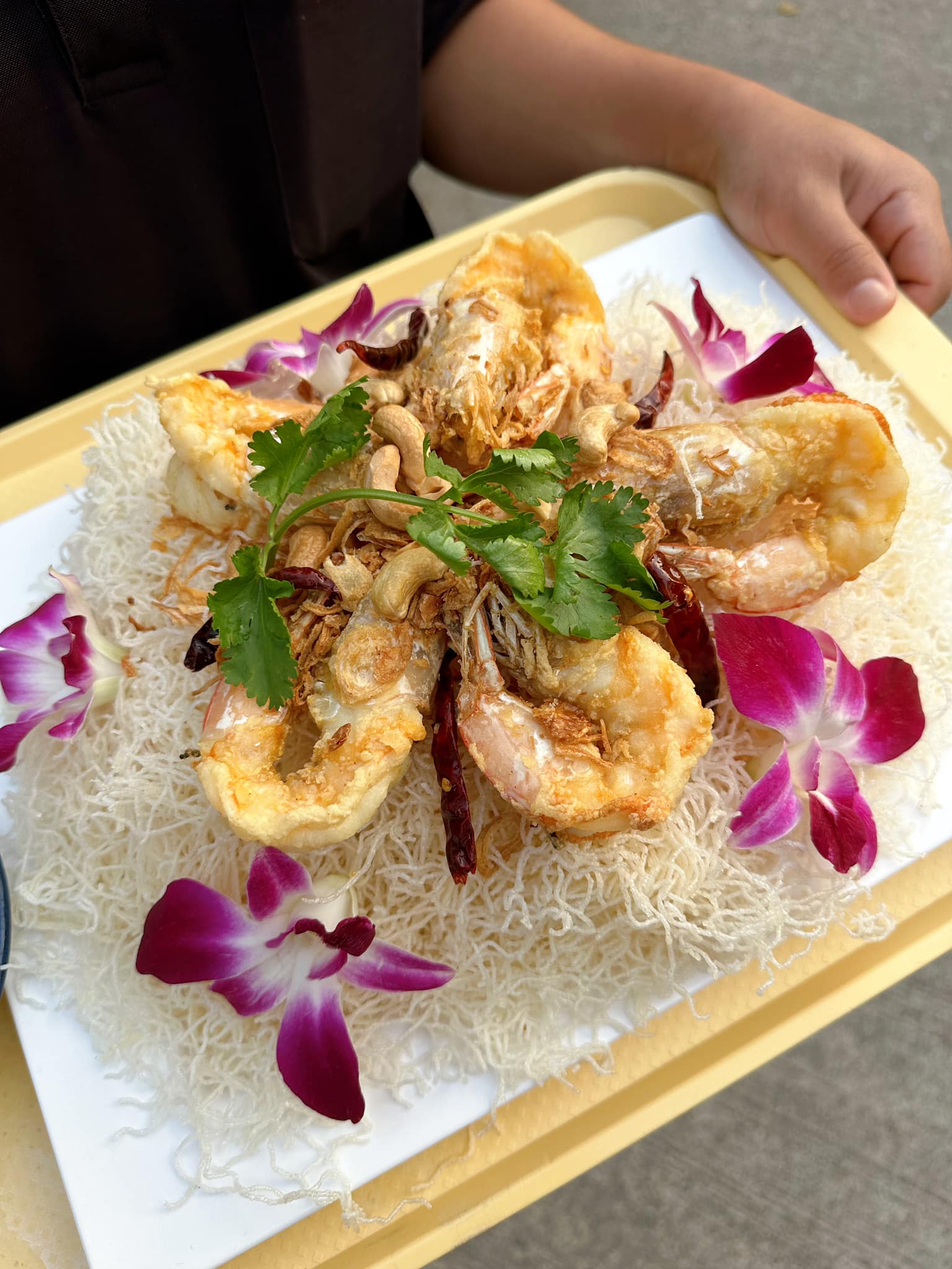 ครัวลุงมันซีฟู้ด, ตั้งฉ่ายซีฟู้ด, บ้านไร่น้ำอิง, พรทะเลซีฟู้ด, ศิริกัญญาซีฟู๊ด, ผึ้งทะเลเผา เบอร์ 9, ครัวป้ายืนซีฟู้ด, นู๋ยาซีฟู้ดชะอำ, ครัวเม็ดทราย, บ้านครัวทะเล, ครัวห้วยทราย, Platoo Restaurant, ครัวป้าเฉลียว, ร้านครัวพี่เปี๊ยก บางควาย