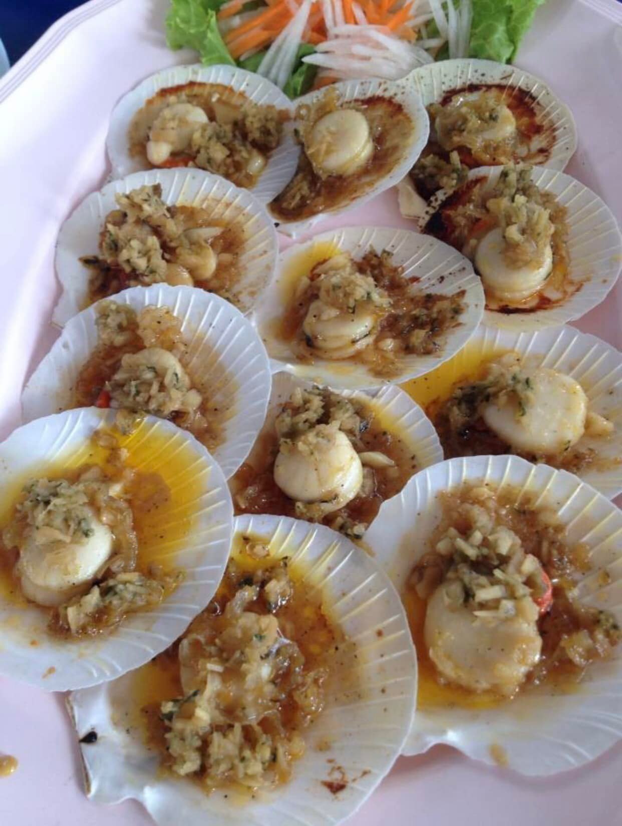 ครัวลุงมันซีฟู้ด, ตั้งฉ่ายซีฟู้ด, บ้านไร่น้ำอิง, พรทะเลซีฟู้ด, ศิริกัญญาซีฟู๊ด, ผึ้งทะเลเผา เบอร์ 9, ครัวป้ายืนซีฟู้ด, นู๋ยาซีฟู้ดชะอำ, ครัวเม็ดทราย, บ้านครัวทะเล, ครัวห้วยทราย, Platoo Restaurant, ครัวป้าเฉลียว, ร้านครัวพี่เปี๊ยก บางควาย