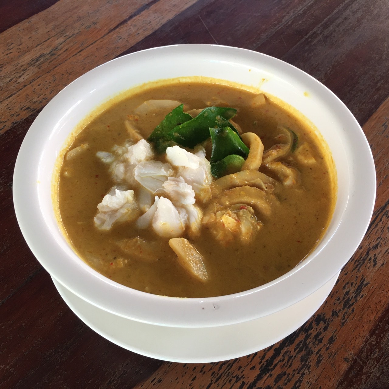 สะหวา, กลมกล่อม, ดอนญ่า, ต้นทาง, ครัวมะเรือง, ร้านข้าวต้ม 2500, เนินขุมทองการ์เด้นท์, นานหยวนบะหมี่เกี๊ยวกุ้ง, สาขากองบิน 56, ไก่ทอดเดชา, สาขาสนามบินหาดใหญ่, สบันงา, เหม่ยเหว่ย สาขาถนนสนามบิน, ร้านข้าวต้มมัดเนินขุมทอง คาเฟ่อาหารใต้