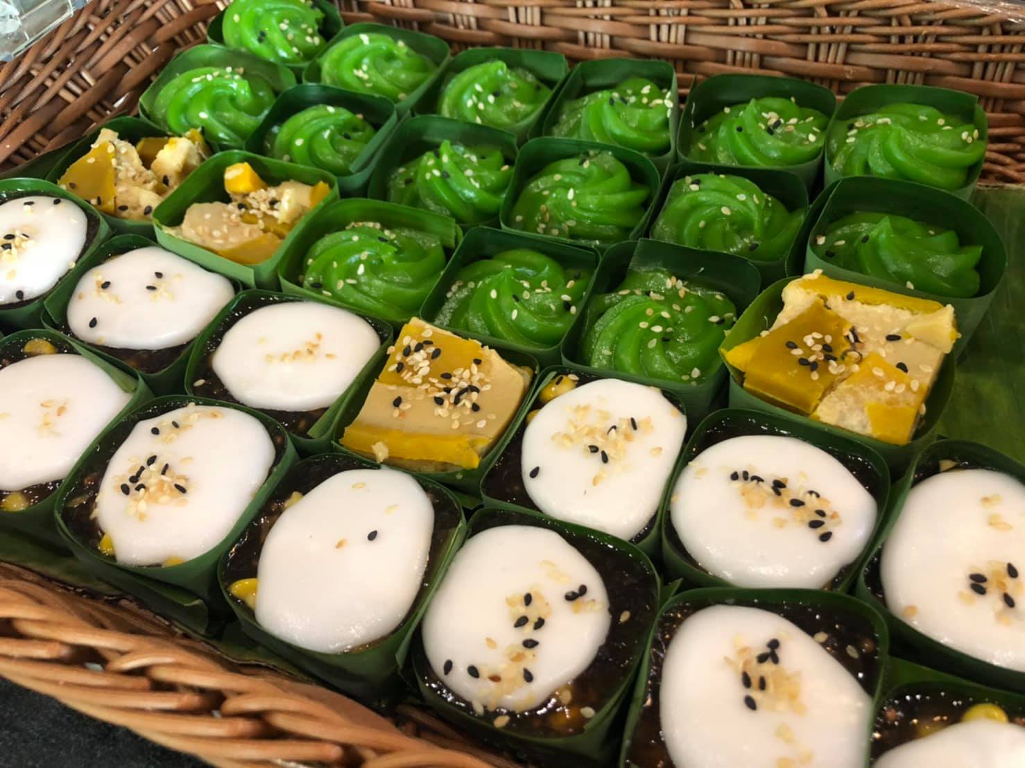 สะหวา, กลมกล่อม, ดอนญ่า, ต้นทาง, ครัวมะเรือง, ร้านข้าวต้ม 2500, เนินขุมทองการ์เด้นท์, นานหยวนบะหมี่เกี๊ยวกุ้ง, สาขากองบิน 56, ไก่ทอดเดชา, สาขาสนามบินหาดใหญ่, สบันงา, เหม่ยเหว่ย สาขาถนนสนามบิน, ร้านข้าวต้มมัดเนินขุมทอง คาเฟ่อาหารใต้