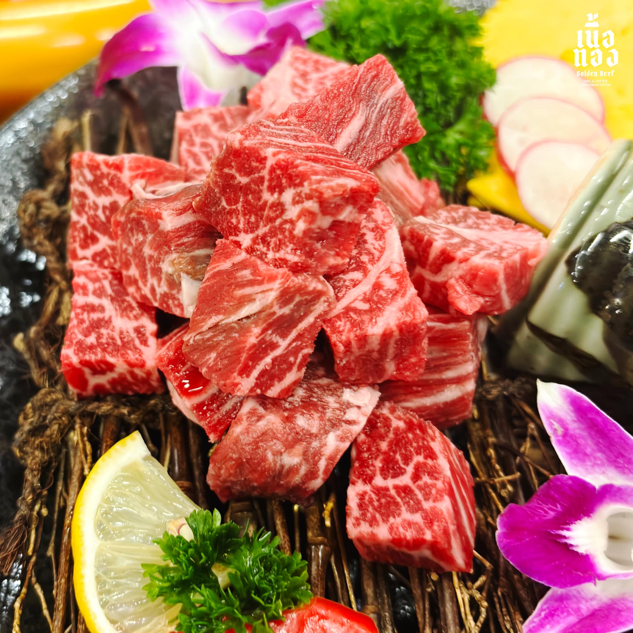 สะหวา, กลมกล่อม, ดอนญ่า, ต้นทาง, ครัวมะเรือง, ร้านข้าวต้ม 2500, เนินขุมทองการ์เด้นท์, นานหยวนบะหมี่เกี๊ยวกุ้ง, สาขากองบิน 56, ไก่ทอดเดชา, สาขาสนามบินหาดใหญ่, สบันงา, เหม่ยเหว่ย สาขาถนนสนามบิน, ร้านข้าวต้มมัดเนินขุมทอง คาเฟ่อาหารใต้