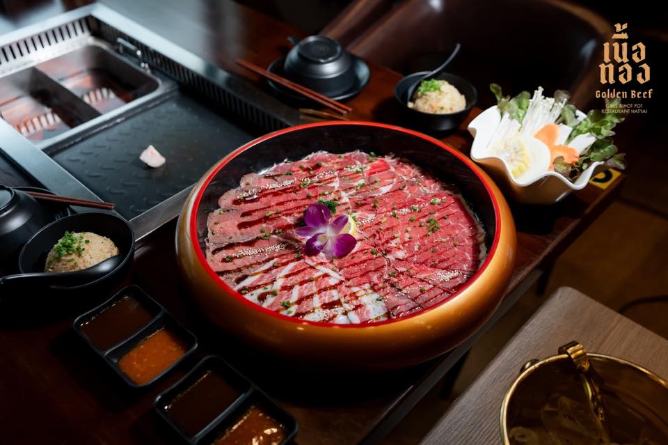 สะหวา, กลมกล่อม, ดอนญ่า, ต้นทาง, ครัวมะเรือง, ร้านข้าวต้ม 2500, เนินขุมทองการ์เด้นท์, นานหยวนบะหมี่เกี๊ยวกุ้ง, สาขากองบิน 56, ไก่ทอดเดชา, สาขาสนามบินหาดใหญ่, สบันงา, เหม่ยเหว่ย สาขาถนนสนามบิน, ร้านข้าวต้มมัดเนินขุมทอง คาเฟ่อาหารใต้