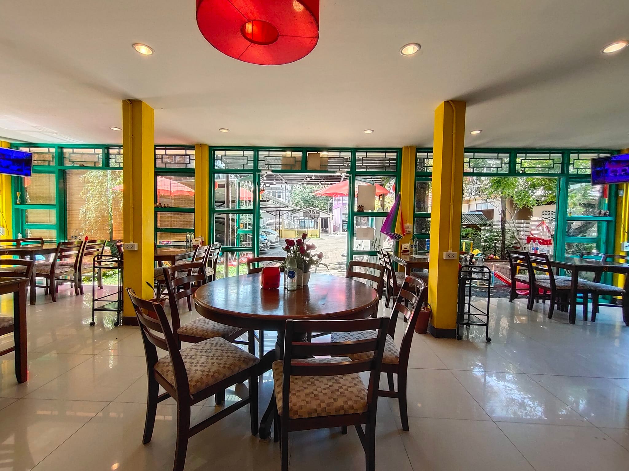 อะนะตะการ์เดนชิล, ดาวคะนองลำพูน, เฮียจั๊ว เกาเหลาเลือดหมู, ข้าวซอยบ้านยอง, ขนมเส้นหม้อดิน, Lap-Lungnil Fanpage-ร้านลาบลุงนิล ลำพูน, ร้านอาหาร ม่วนใจ๋ปลาจุ่ม ลำพูน, ก๋วยเตี๋ยวหมูตุ๋นลำไย, ก๋วยเตี๋ยวคุณแดง, เตี๋ยวสุขใจ “อัพเกรด”, My Vietnam Lamphun - มายเวียดนามลำพูน, NA TEA TIME, Chef's house