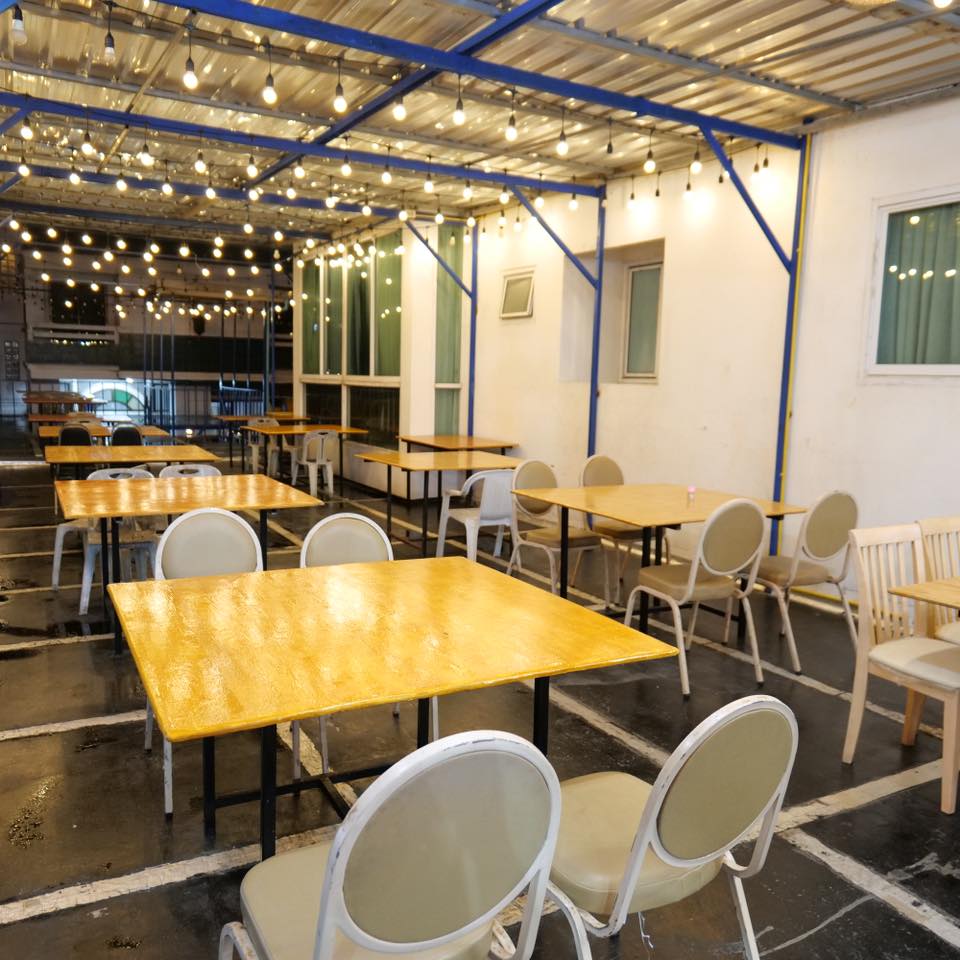 ปูเป็น SEAFOOD PATTAYA, ริมหาด ซีฟู๊ด, ลุงบอยป้ารัตน์, สาขาหาดจอมเทียน, Krua Dongtan ครัวดงตาล, ลุงไสว 1 สุดหาดจอมเทียน พัทยา, ศรีนวลซีฟู้ด, สุดเขต ทะเลเผา